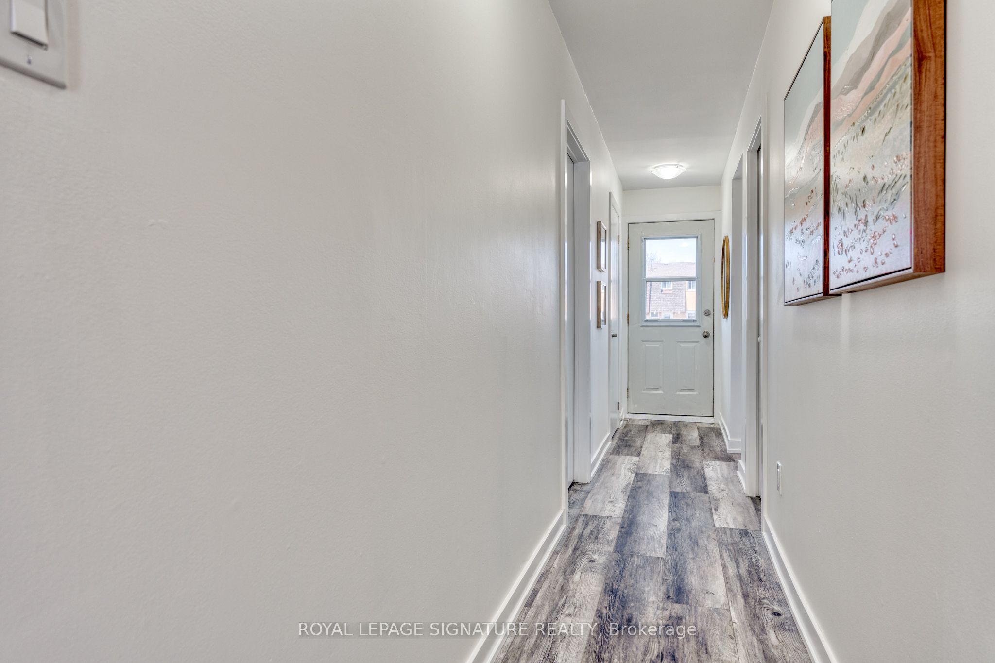 20 Anna Capri Dr Property Photo 1