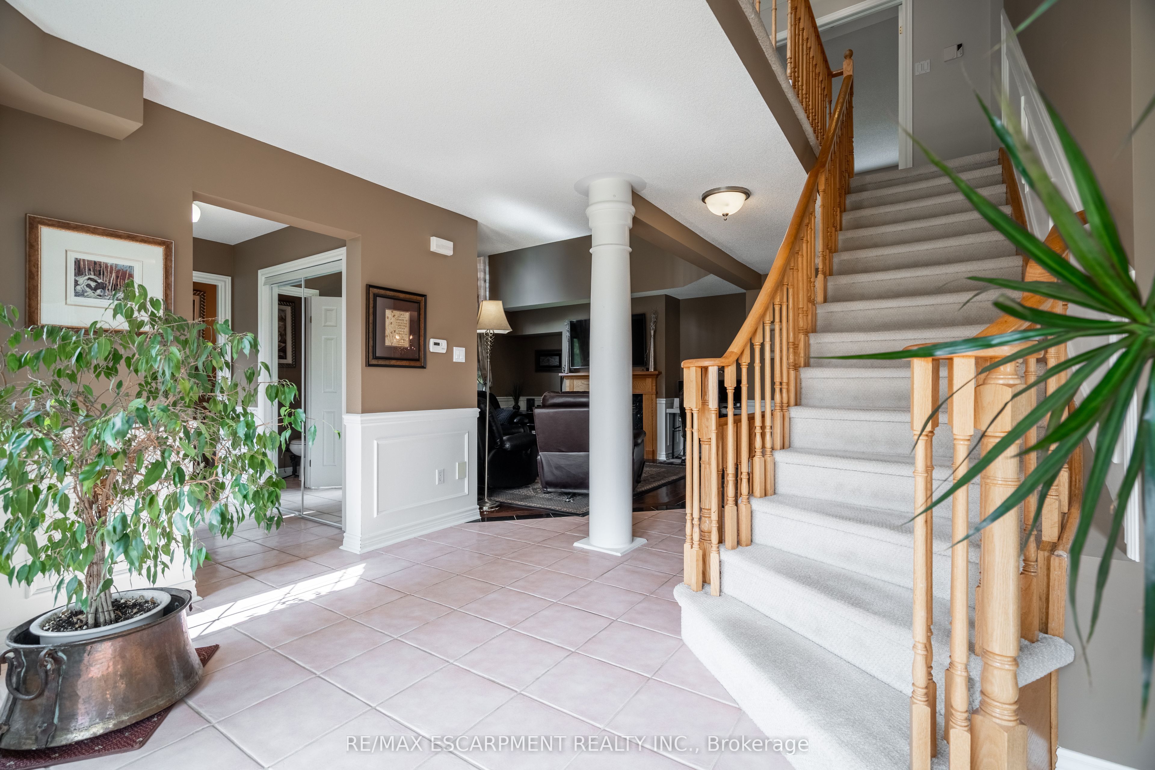 89 Meadowlands Blvd Property Photo 4