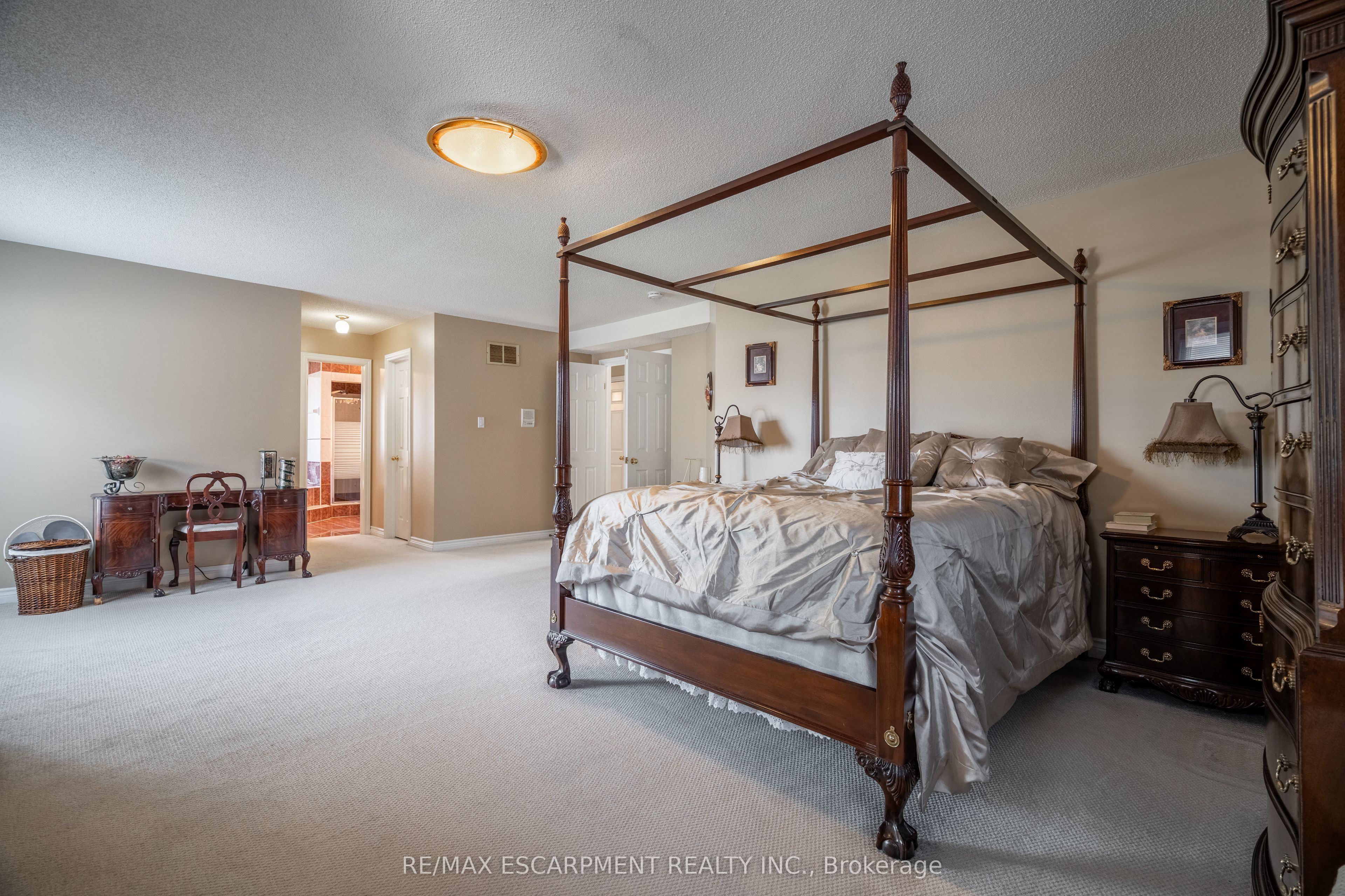 89 Meadowlands Blvd Property Photo 14