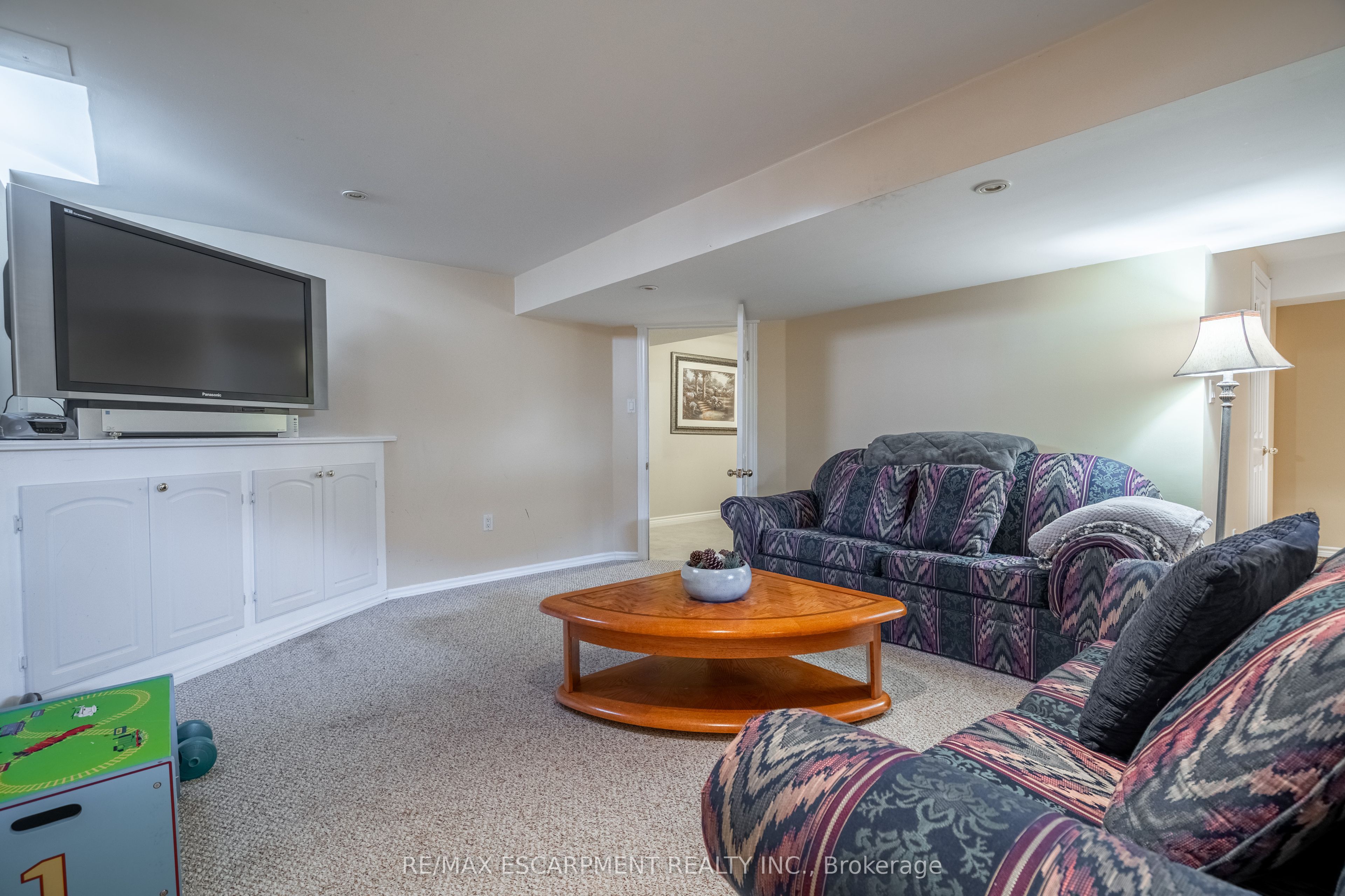 89 Meadowlands Blvd Property Photo 25