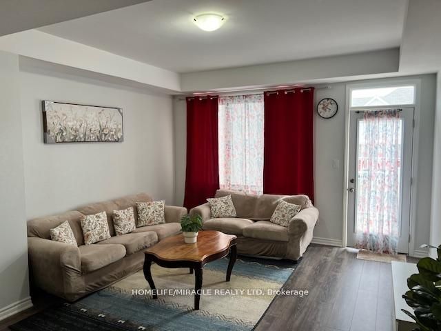 301 Equestrian Way Property Photo 4