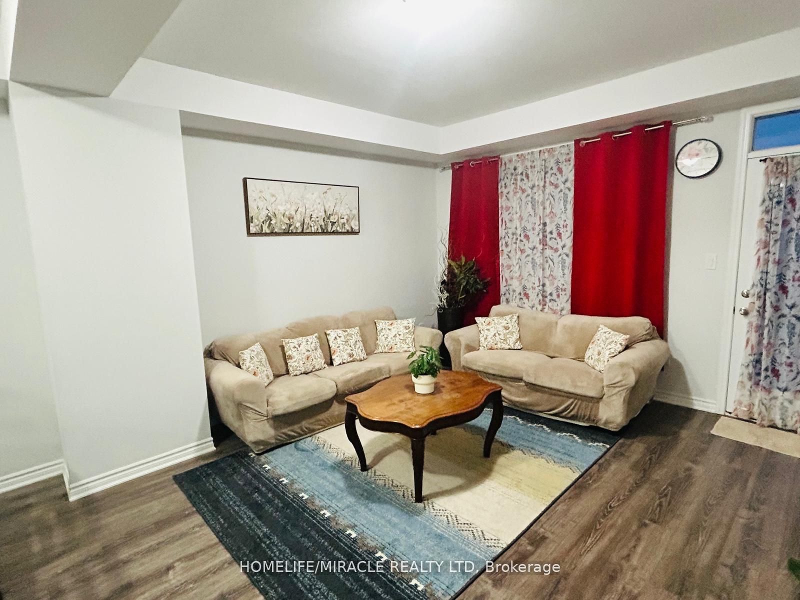 301 Equestrian Way Property Photo 5