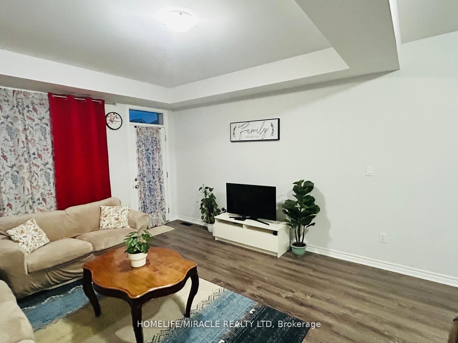 301 Equestrian Way Property Photo 6