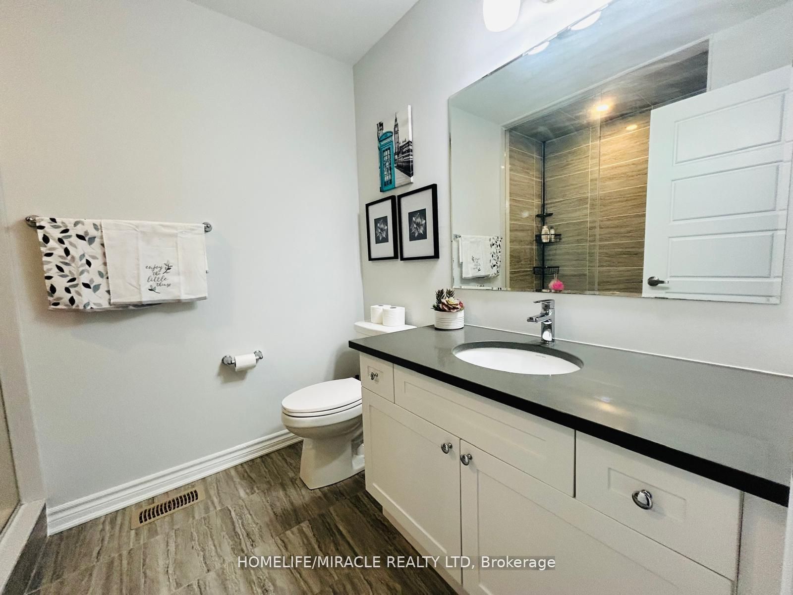 301 Equestrian Way Property Photo 17