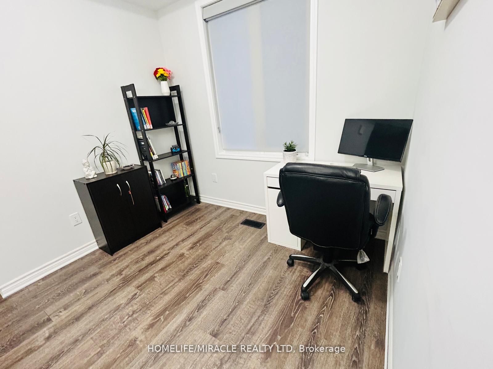 301 Equestrian Way Property Photo 21