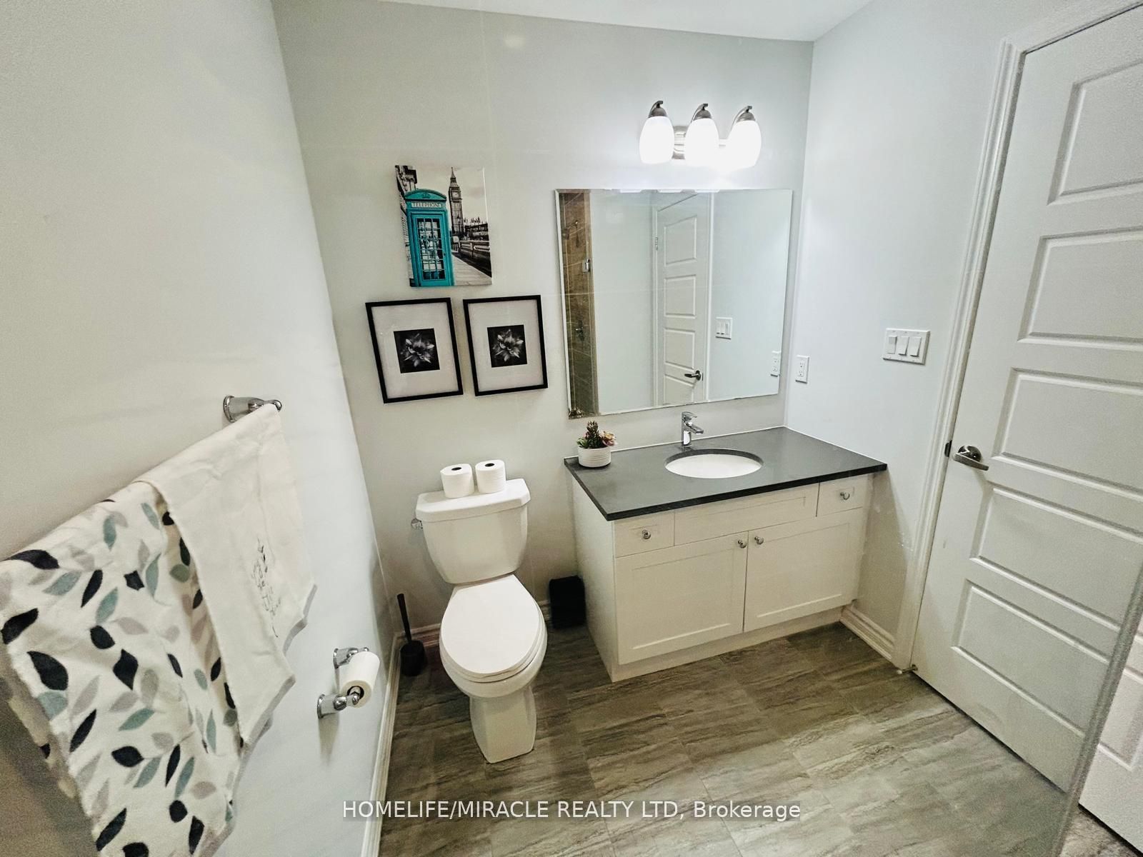 301 Equestrian Way Property Photo 25