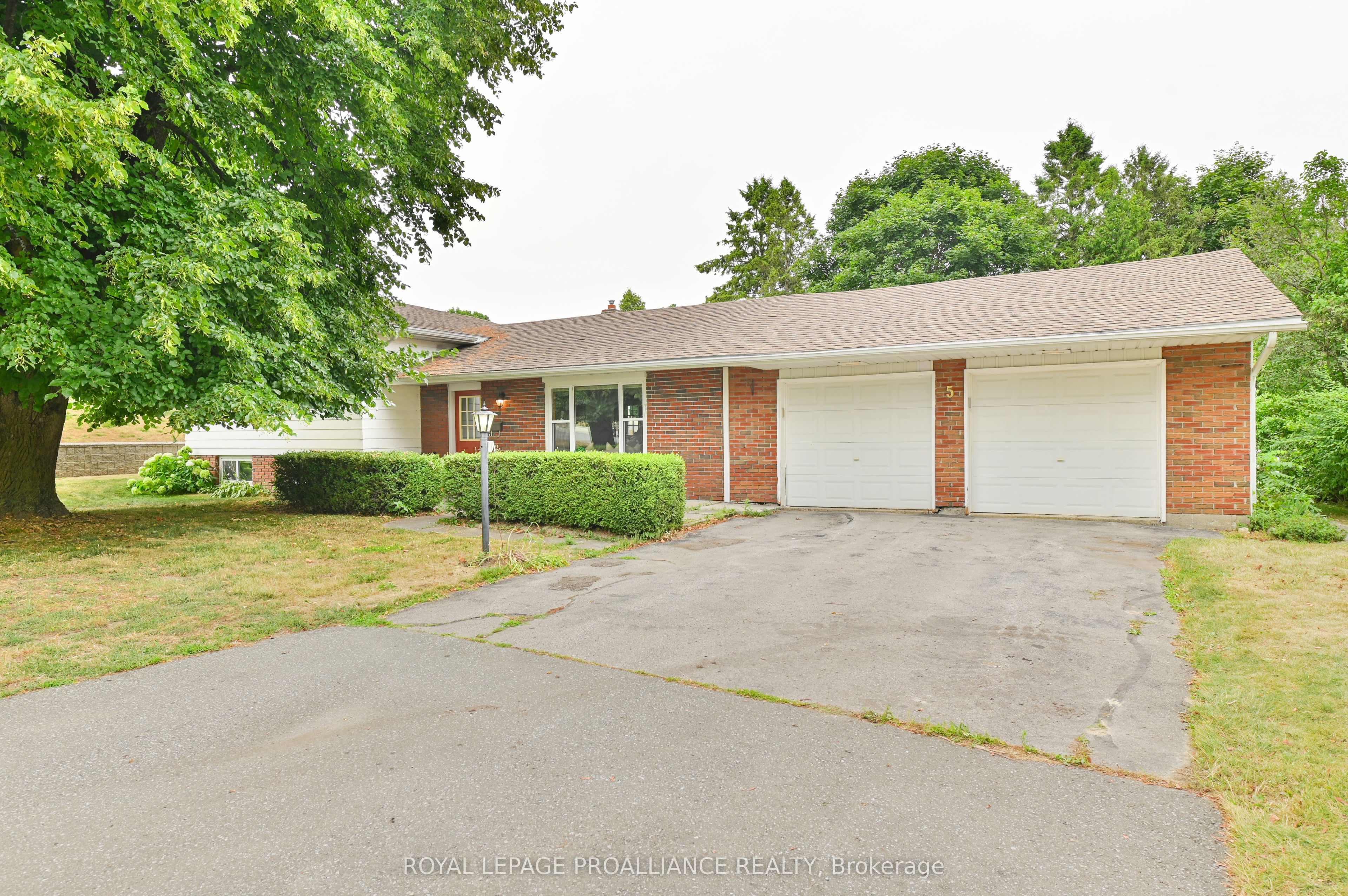 5 Orchard Cres Property Photo 1