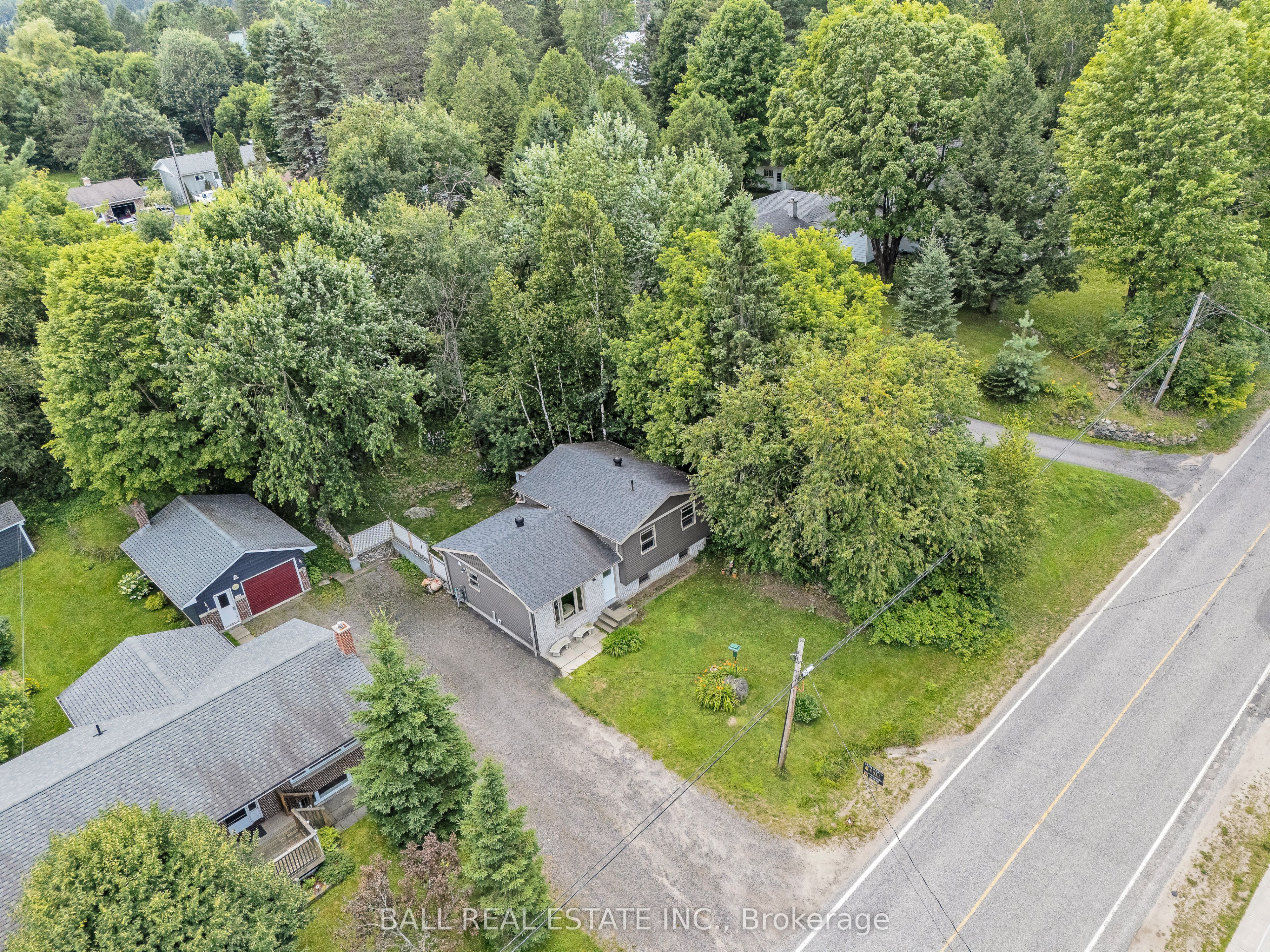 230 Yonge St Property Photo 1
