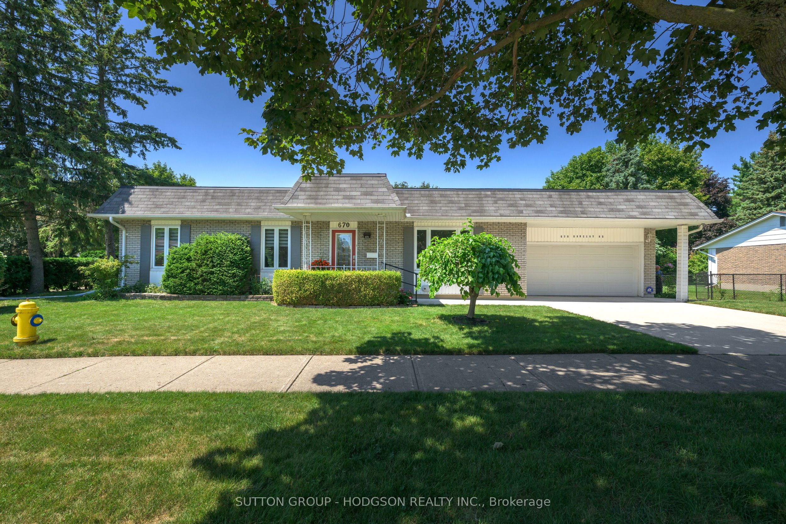 670 Barclay Rd Property Photo 1