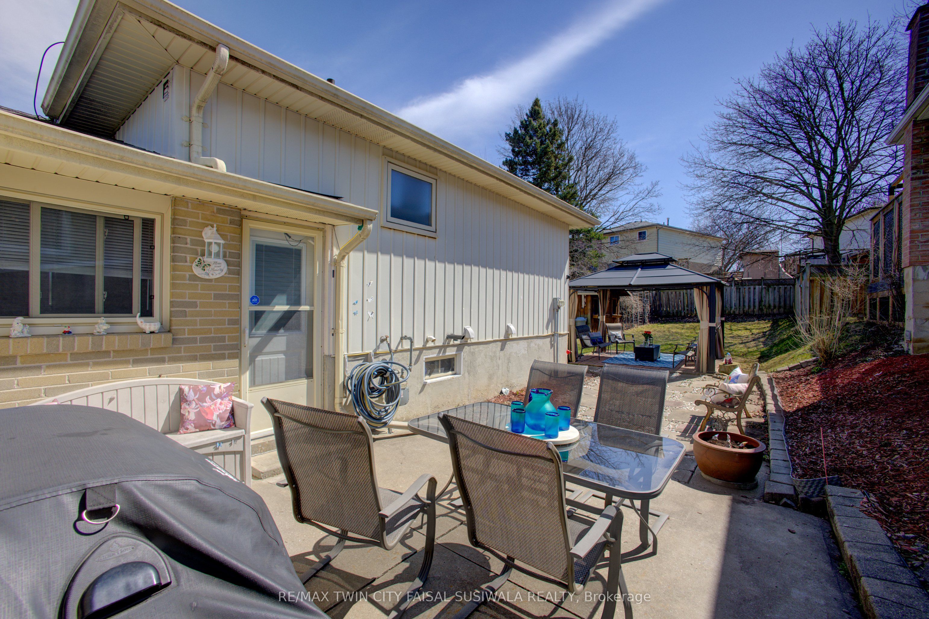 173 Hazelglen Drive Property Photo 7