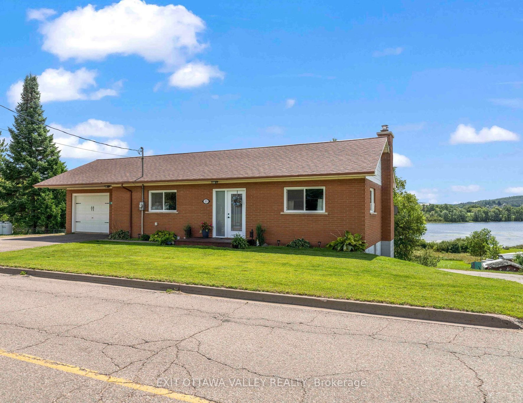 101 Siberia Road Property Photo 1