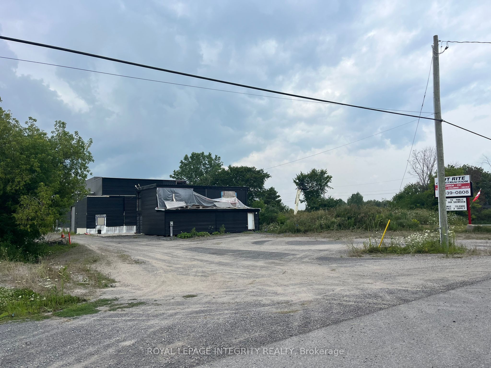 3009 Carp Road Property Photo 2