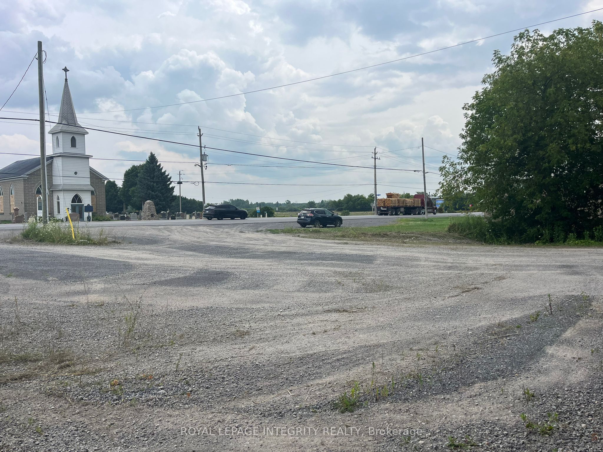 3009 Carp Road Property Photo 4