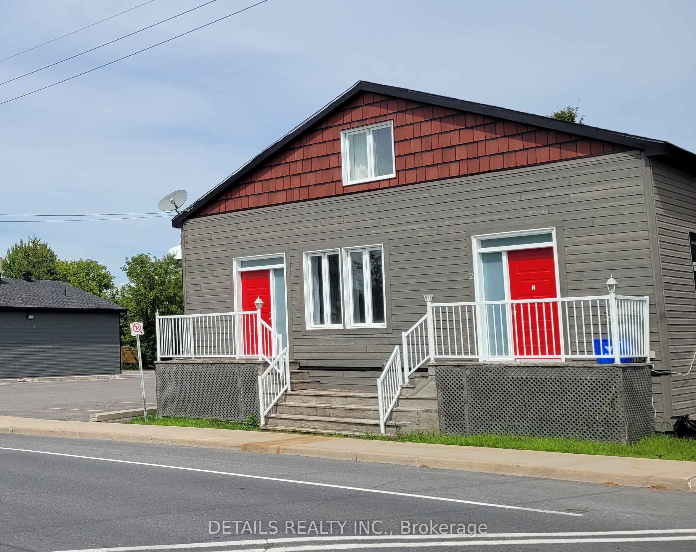 4559 Ste Catherine Street W Property Photo 1