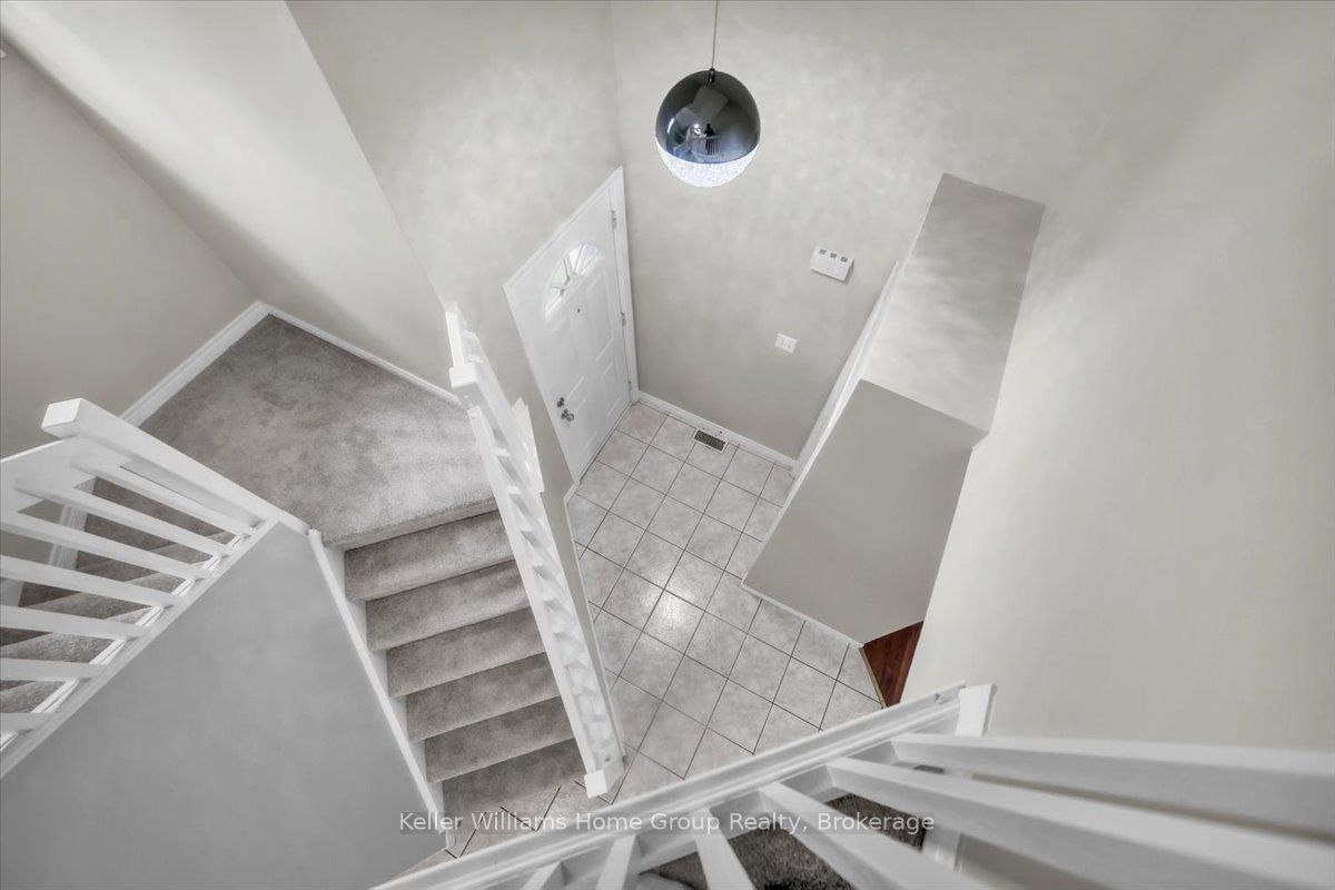 10 Periwinkle Way Property Photo 5