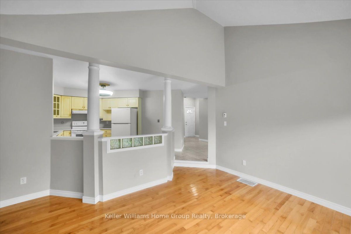 10 Periwinkle Way Property Photo 12