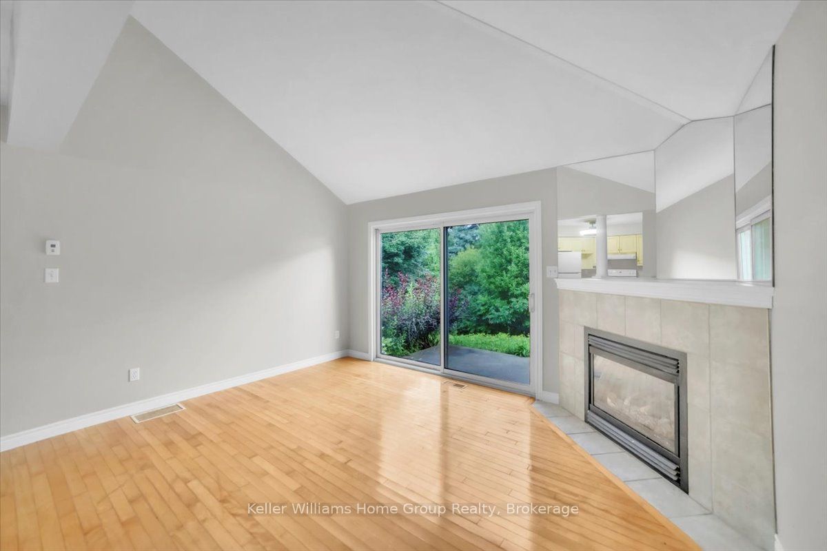 10 Periwinkle Way Property Photo 15