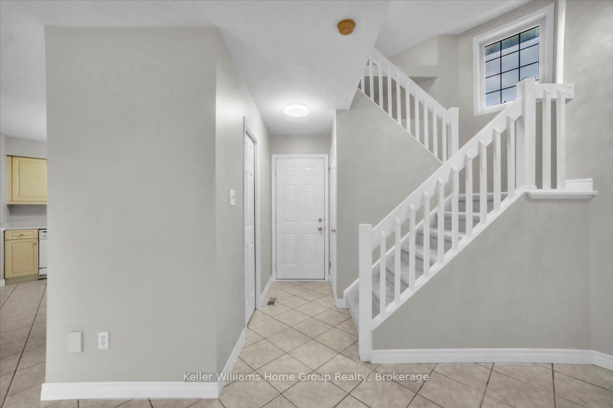 10 Periwinkle Way Property Photo 21