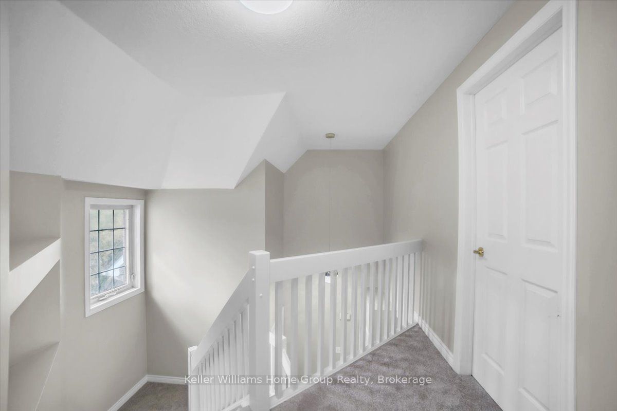 10 Periwinkle Way Property Photo 24