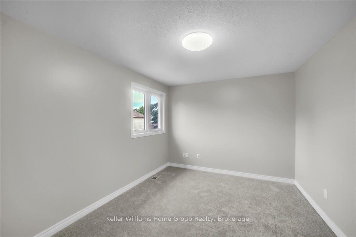 10 Periwinkle Way Property Photo 34
