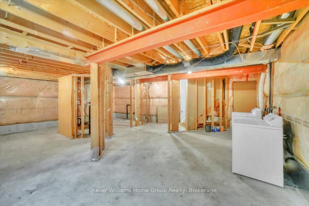 10 Periwinkle Way Property Photo 36