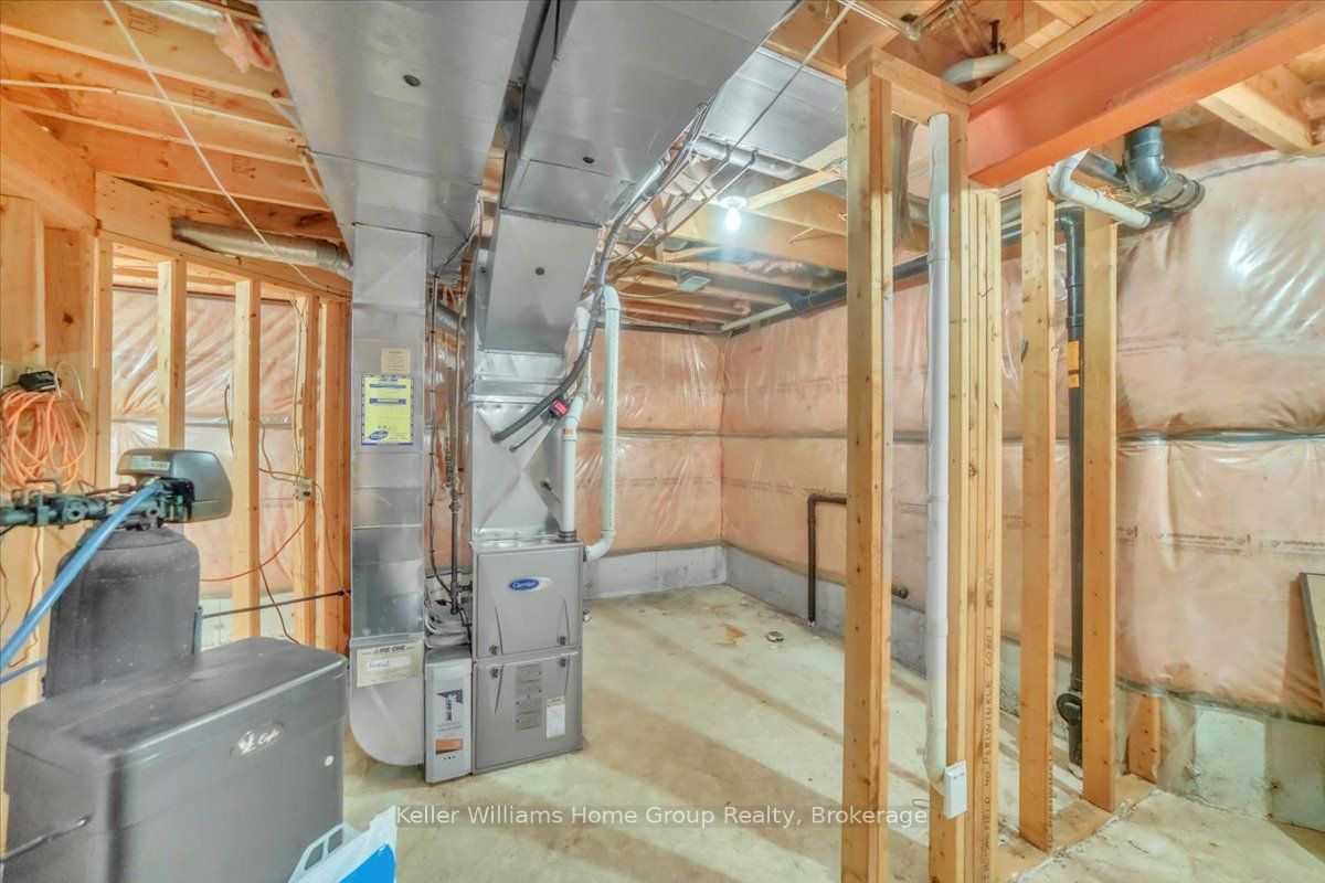 10 Periwinkle Way Property Photo 37