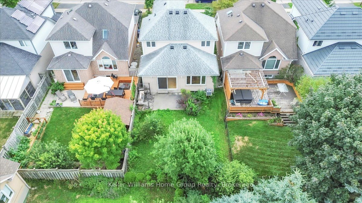 10 Periwinkle Way Property Photo 39