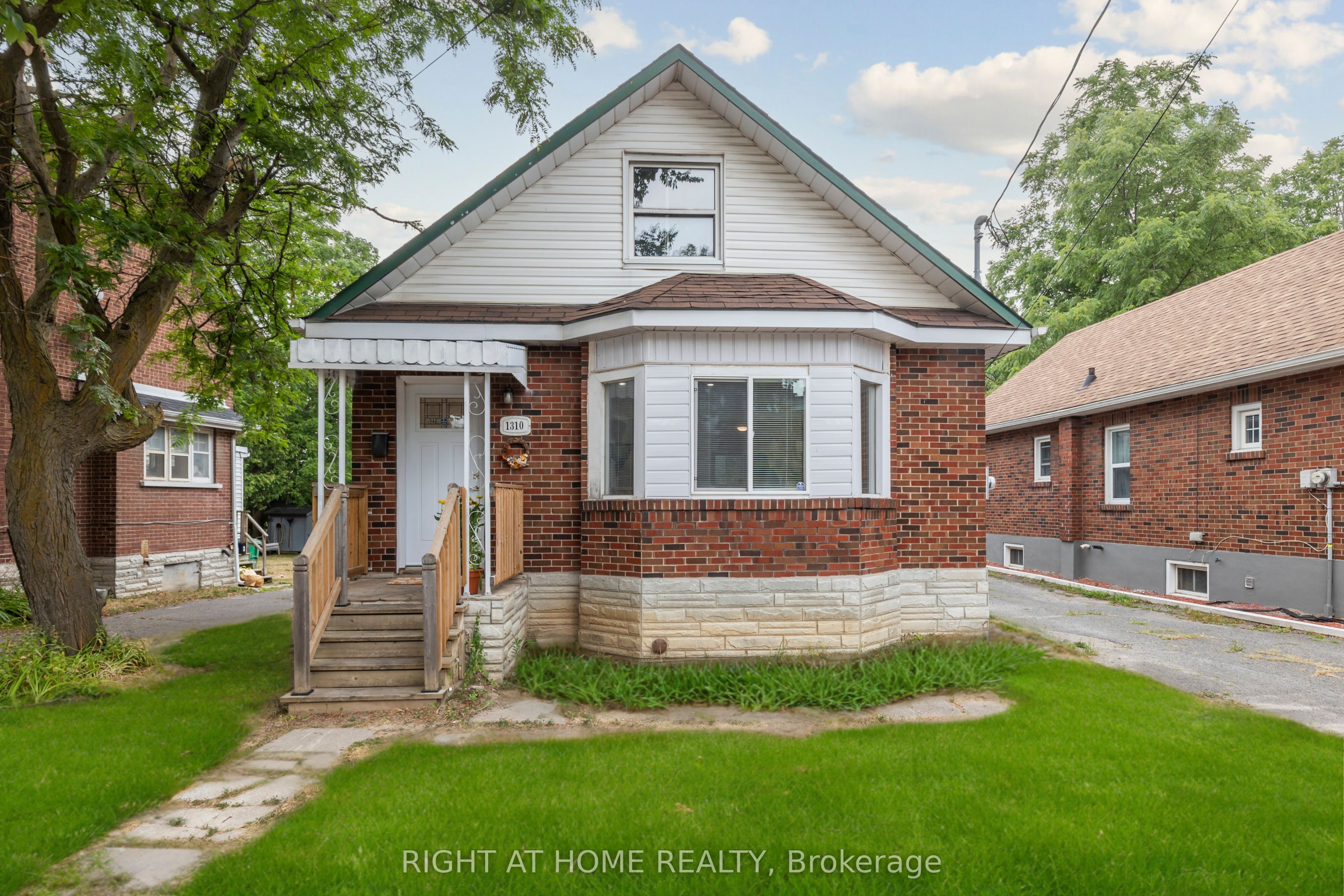 1310 Clonsilla Avenue Property Photo 1