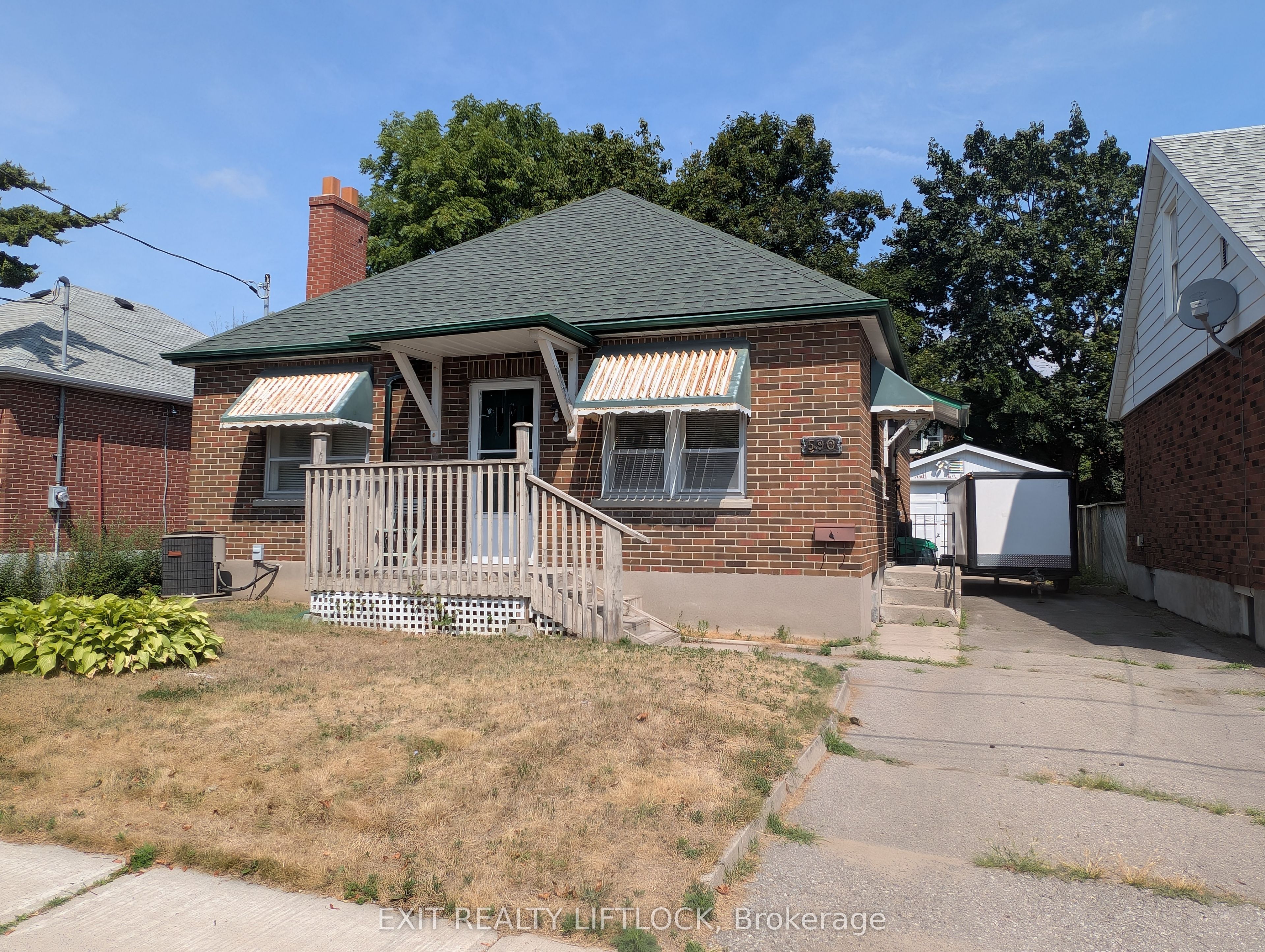 590 Mccannan Ave Property Photo 1
