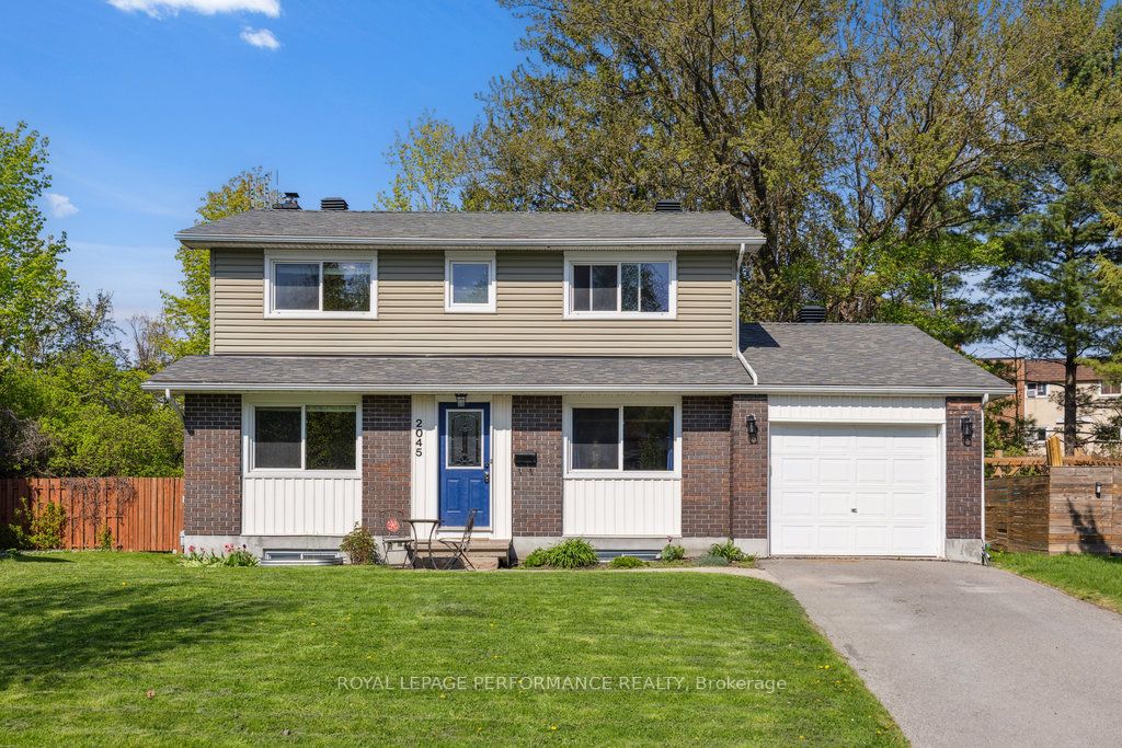 2045 Deerhurst Court Property Photo 1
