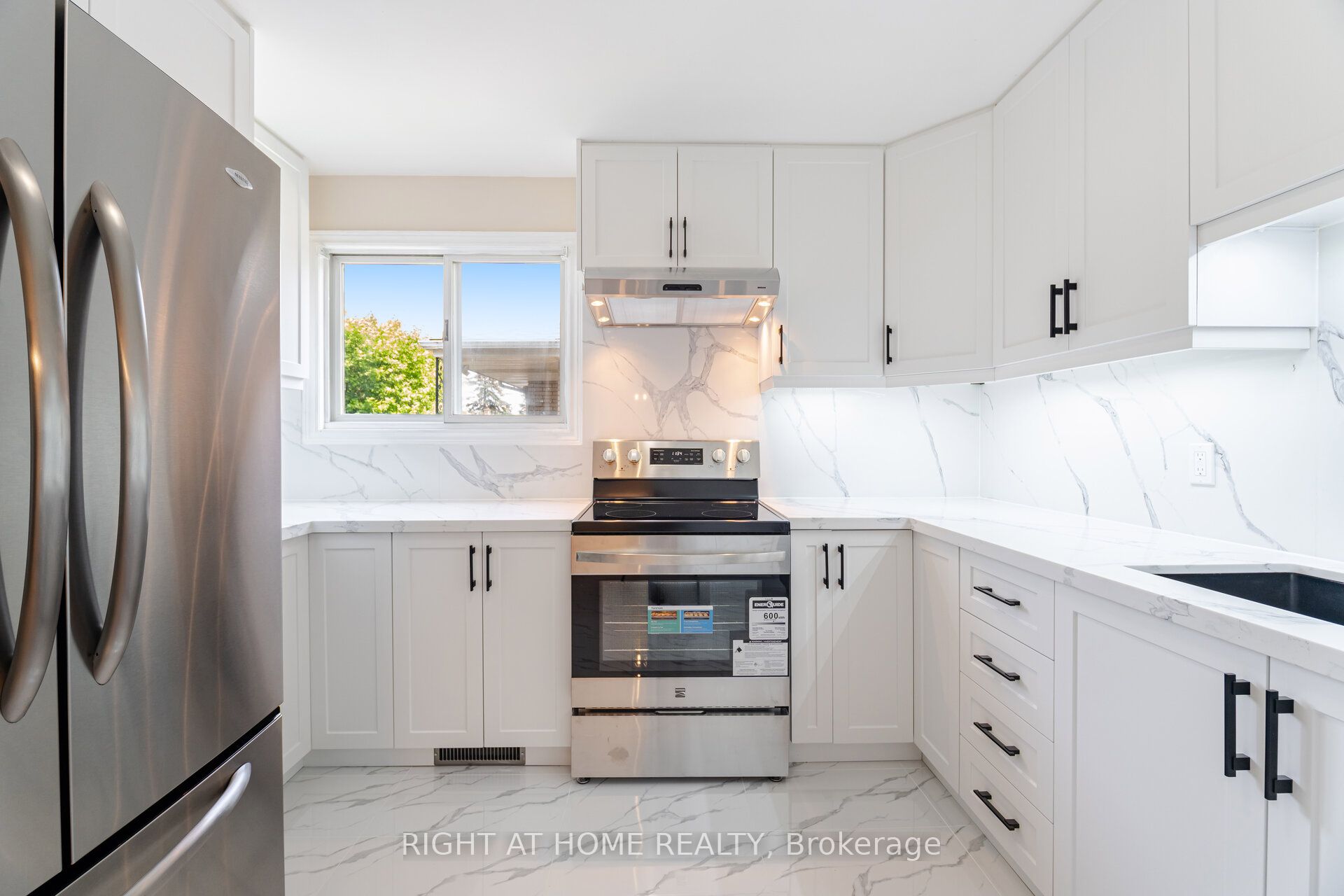 50 Albemarle Street Property Photo 10