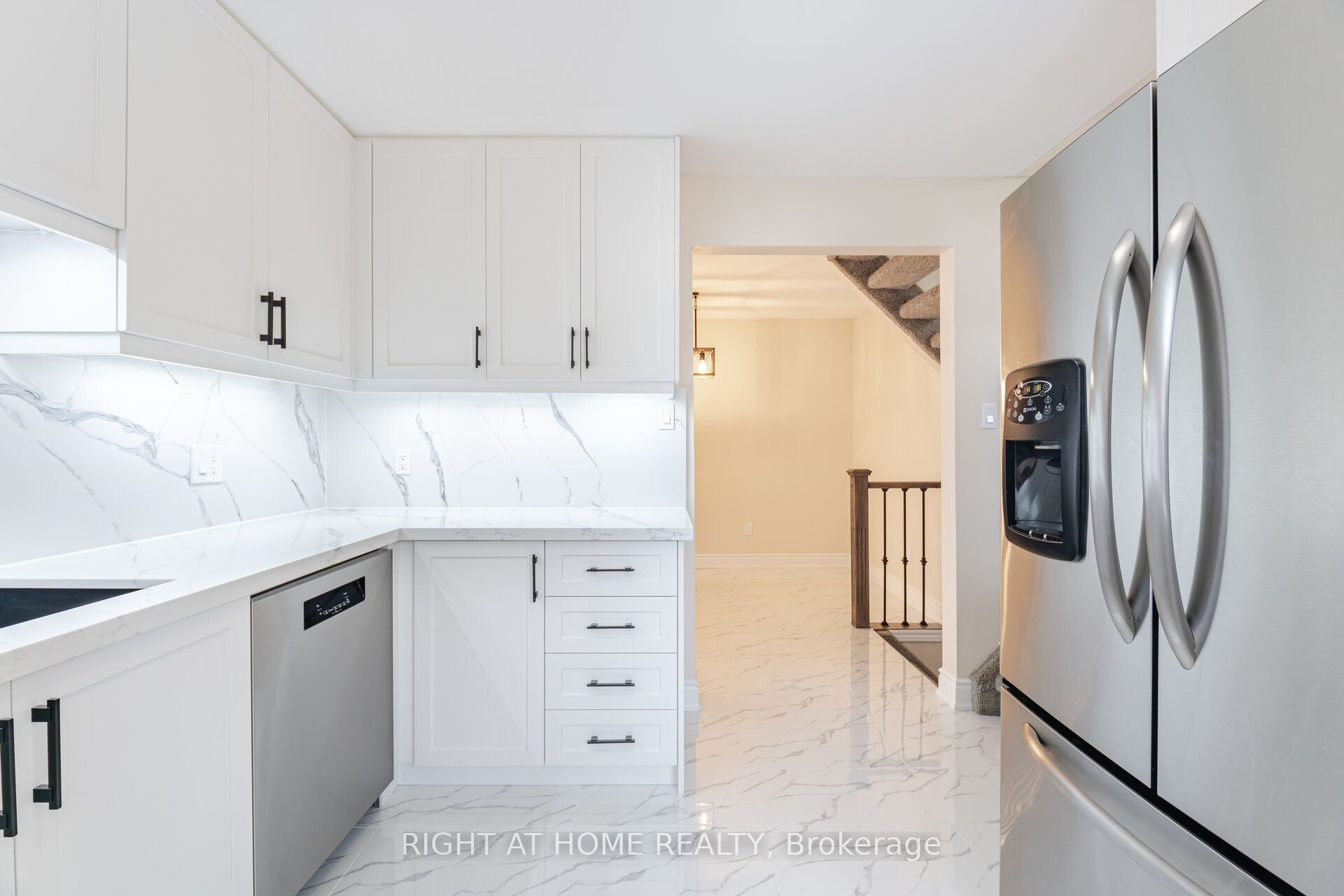 50 Albemarle Street Property Photo 12