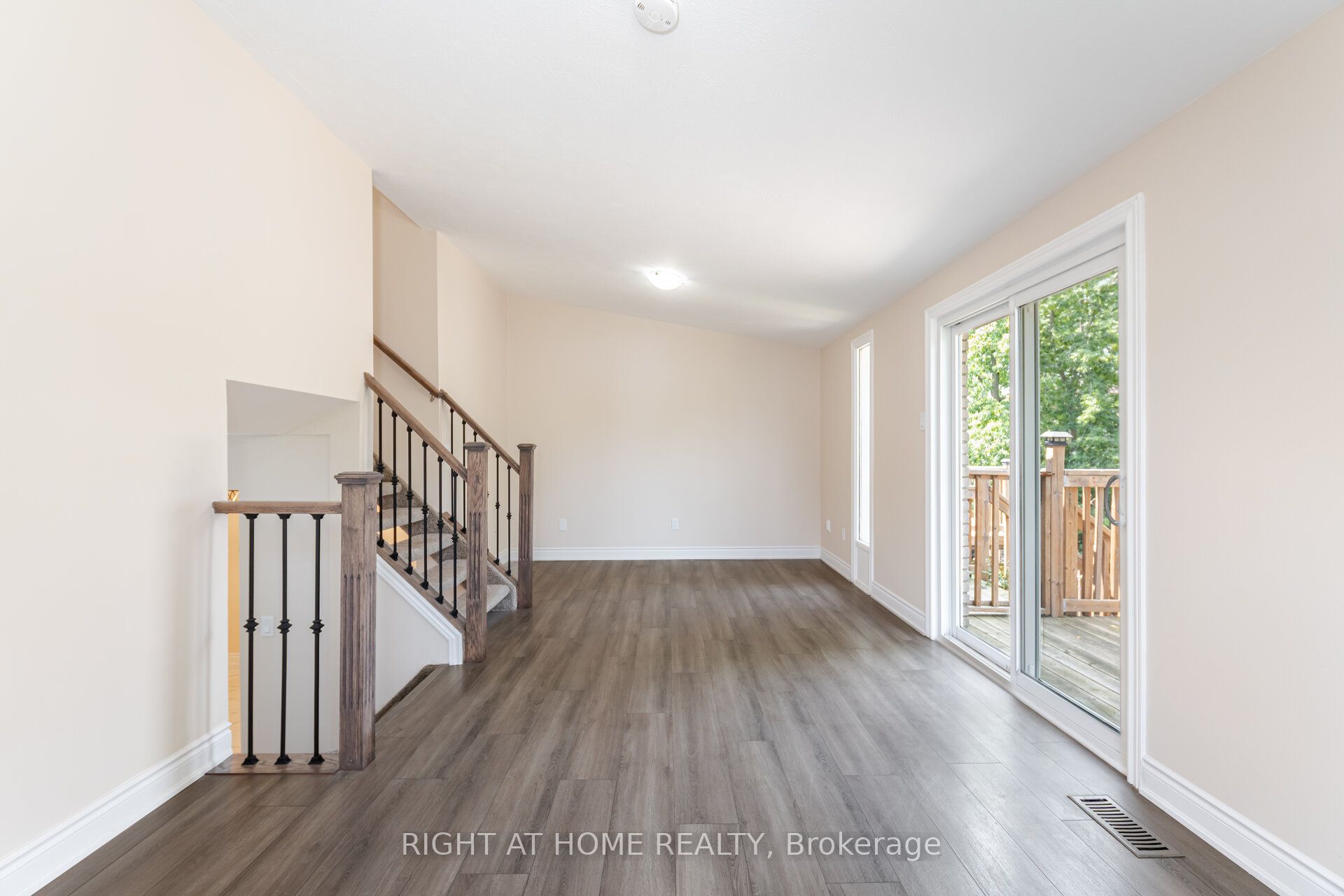 50 Albemarle Street Property Photo 16