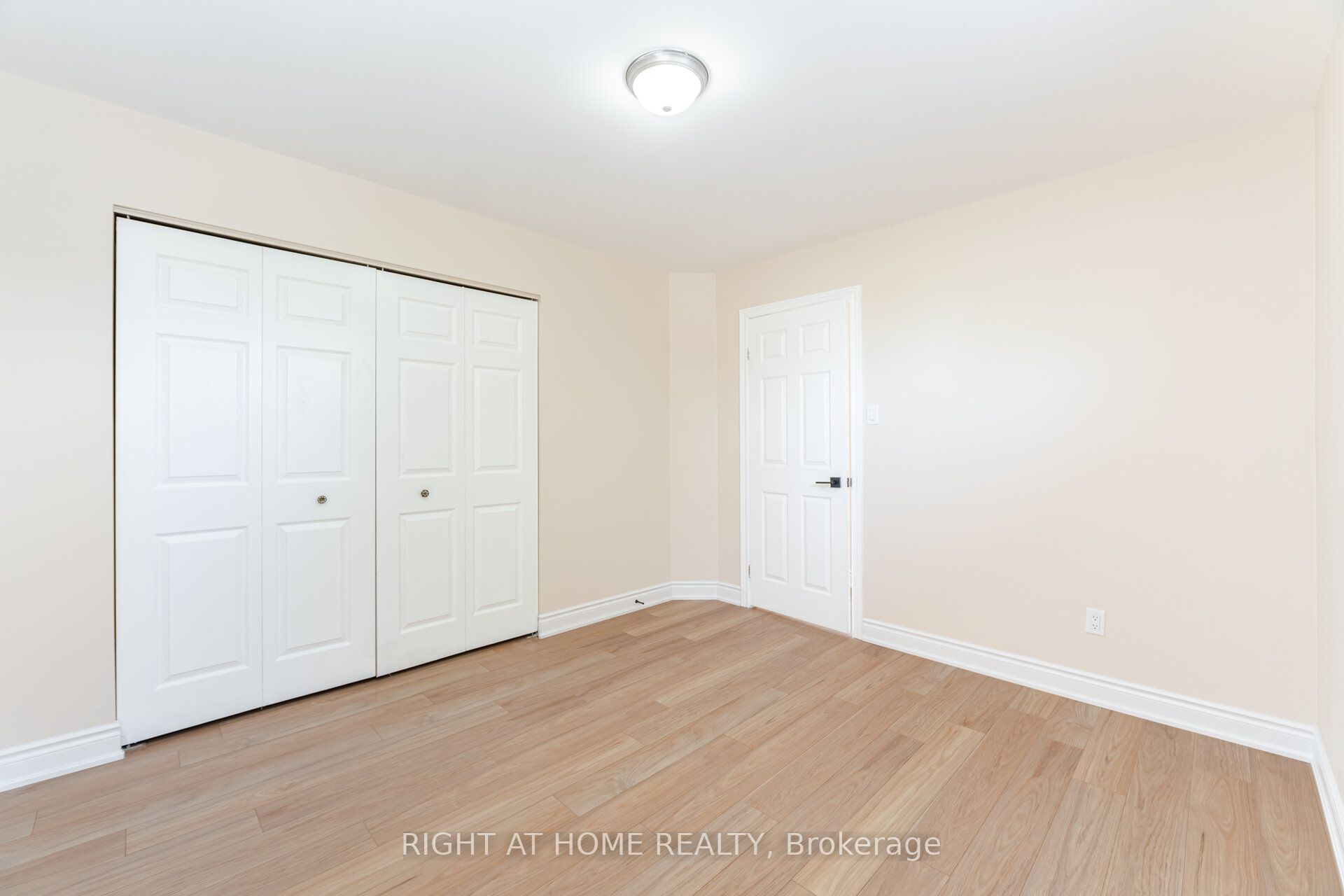 50 Albemarle Street Property Photo 23