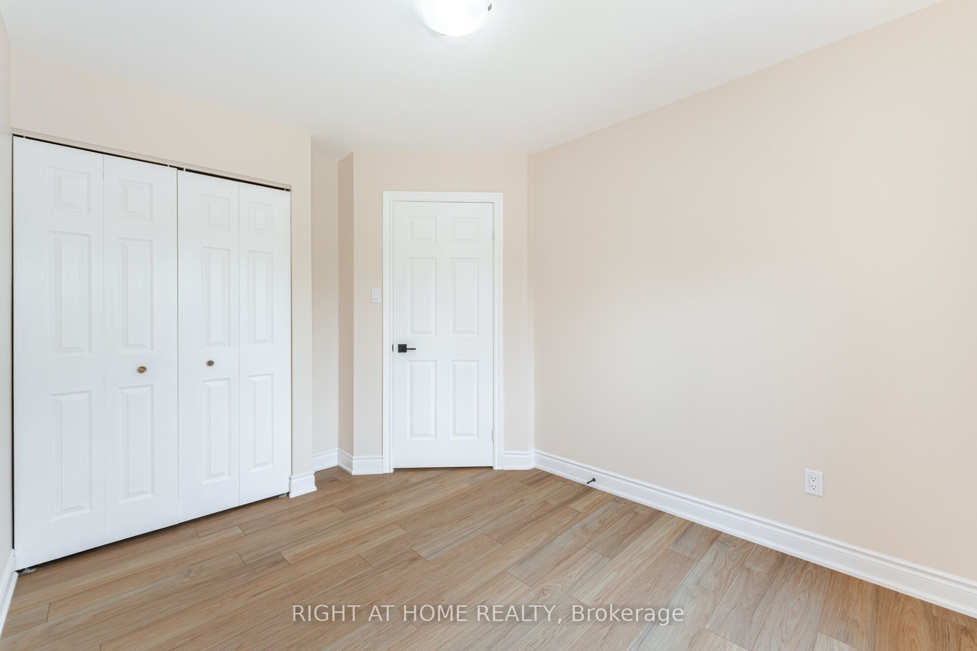 50 Albemarle Street Property Photo 25