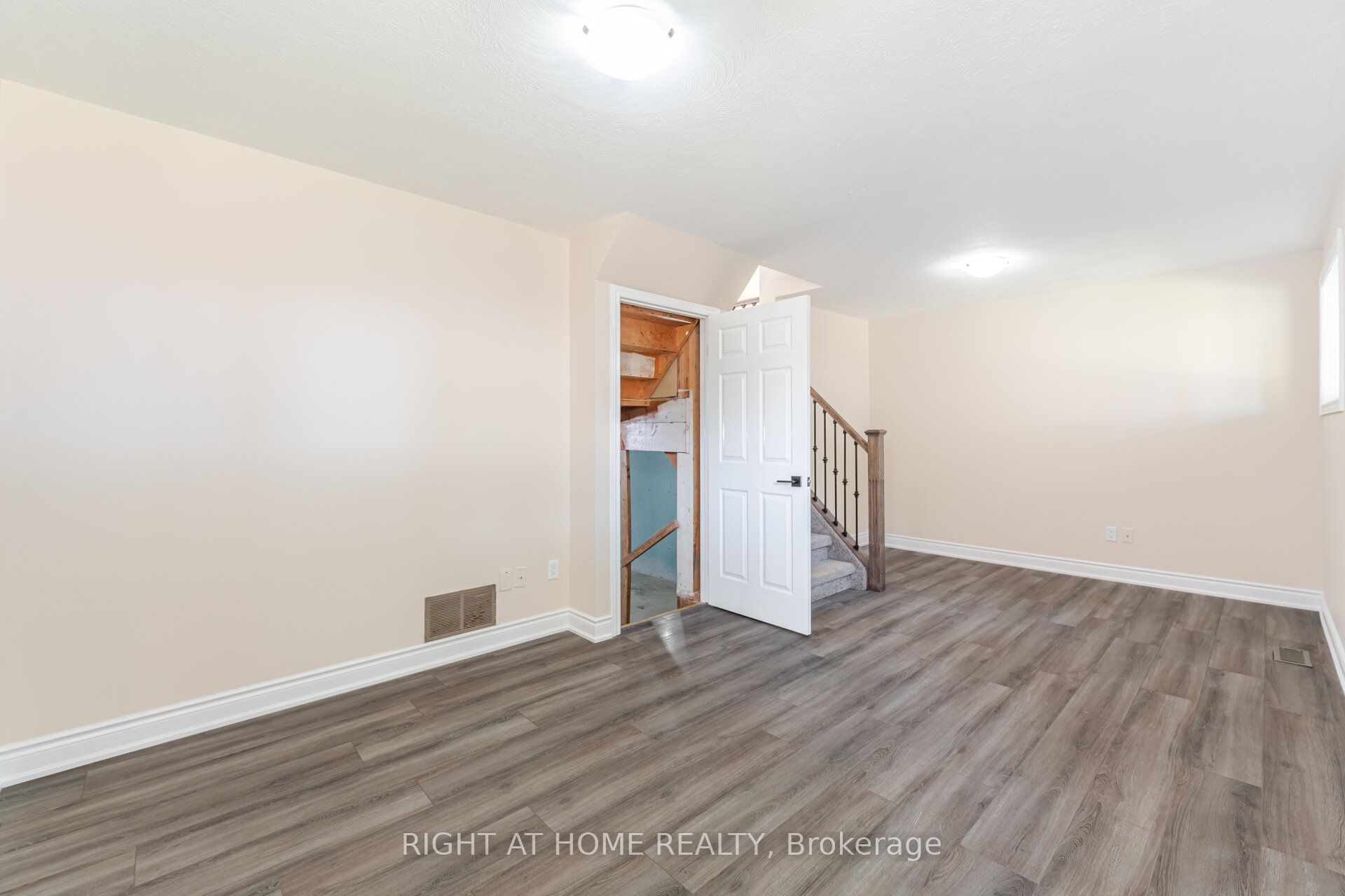 50 Albemarle Street Property Photo 30