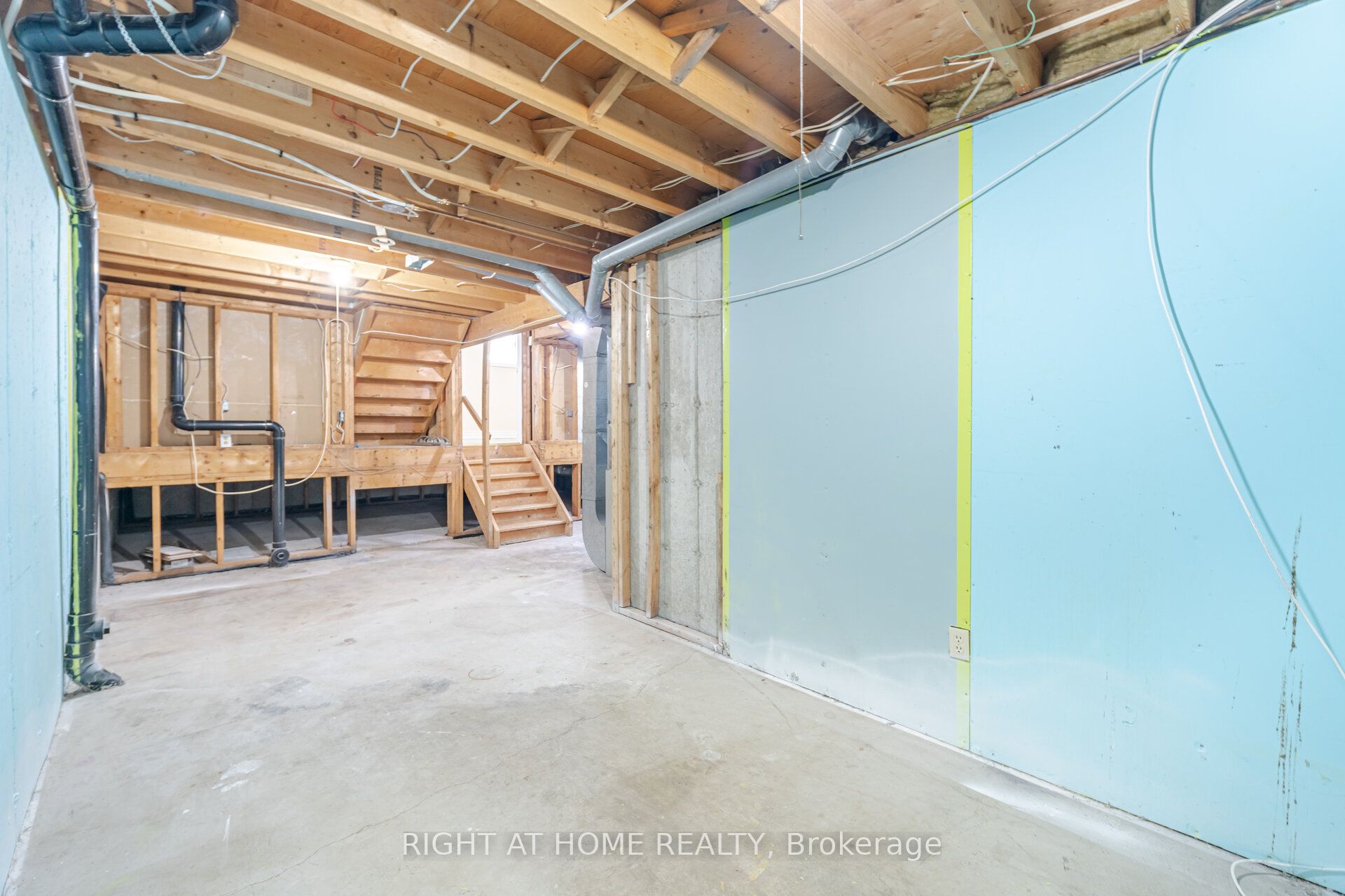 50 Albemarle Street Property Photo 32