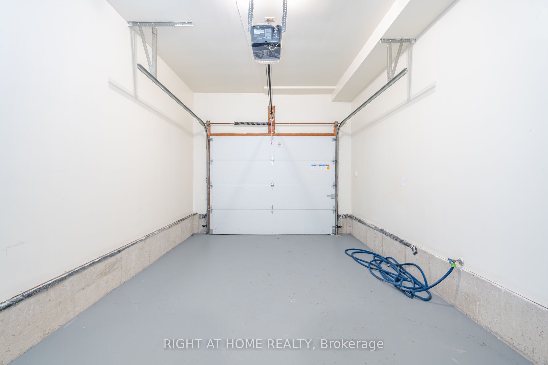 50 Albemarle Street Property Photo 34