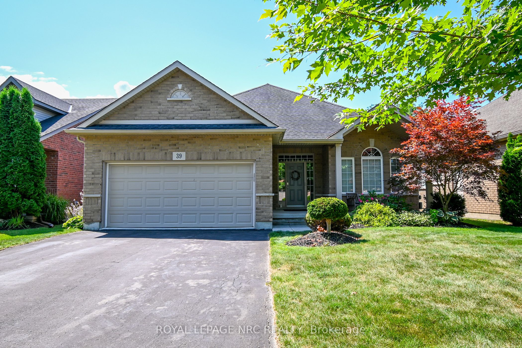 39 Loretta Dr Property Photo 1
