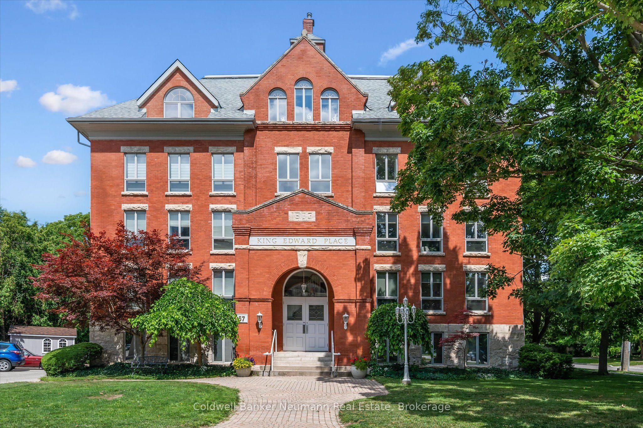 57 Suffolk Street W 305 Property Photo 1