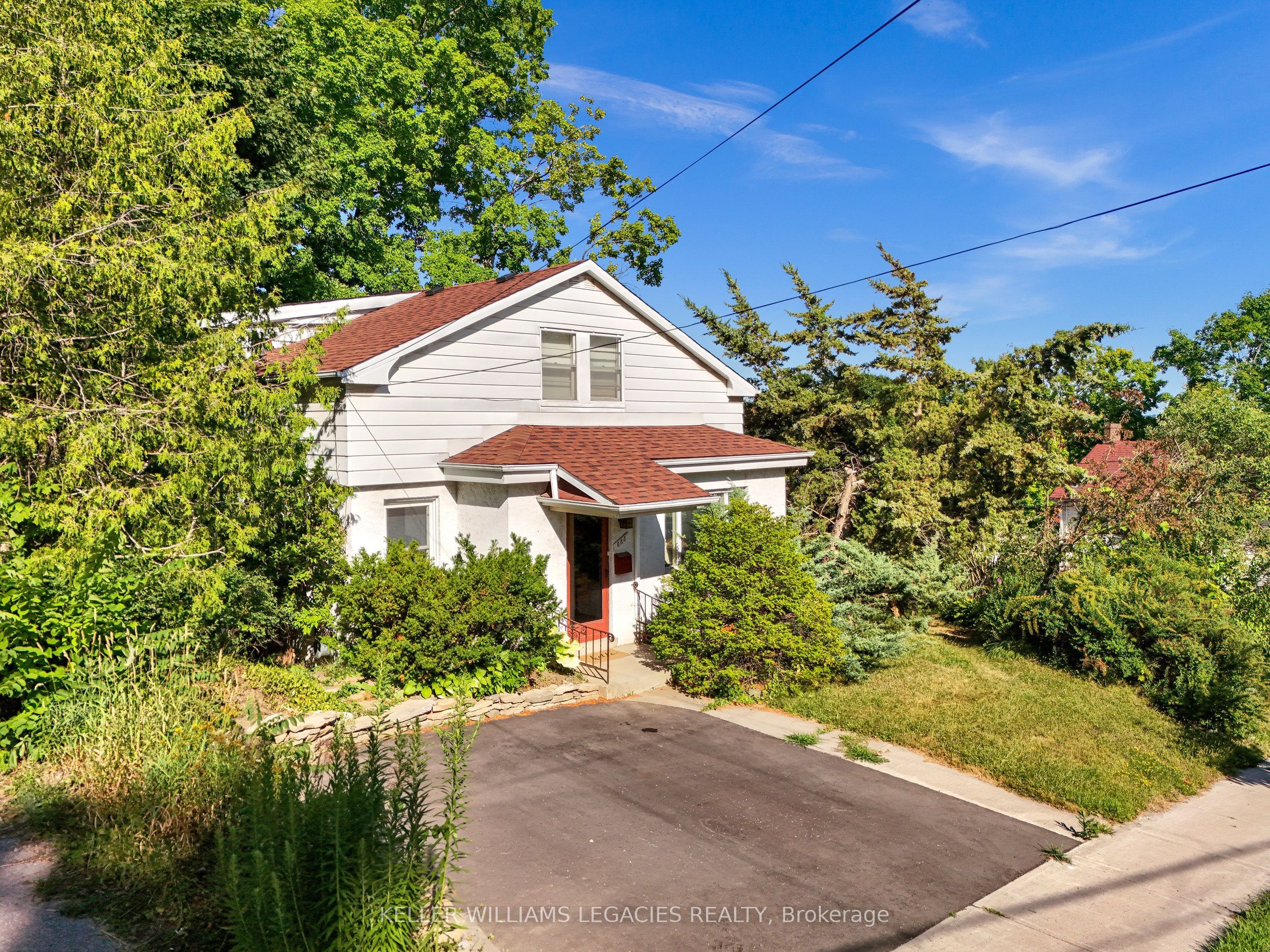 688 Aylmer Street N Property Photo 1
