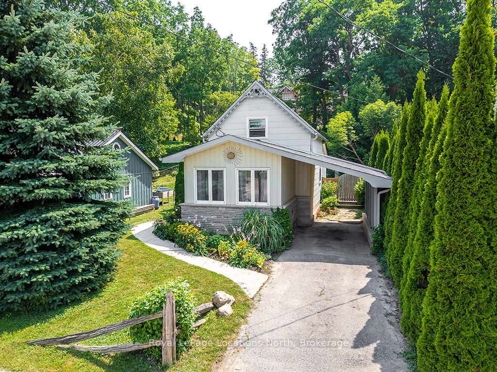 166 Clark St Property Photo 1