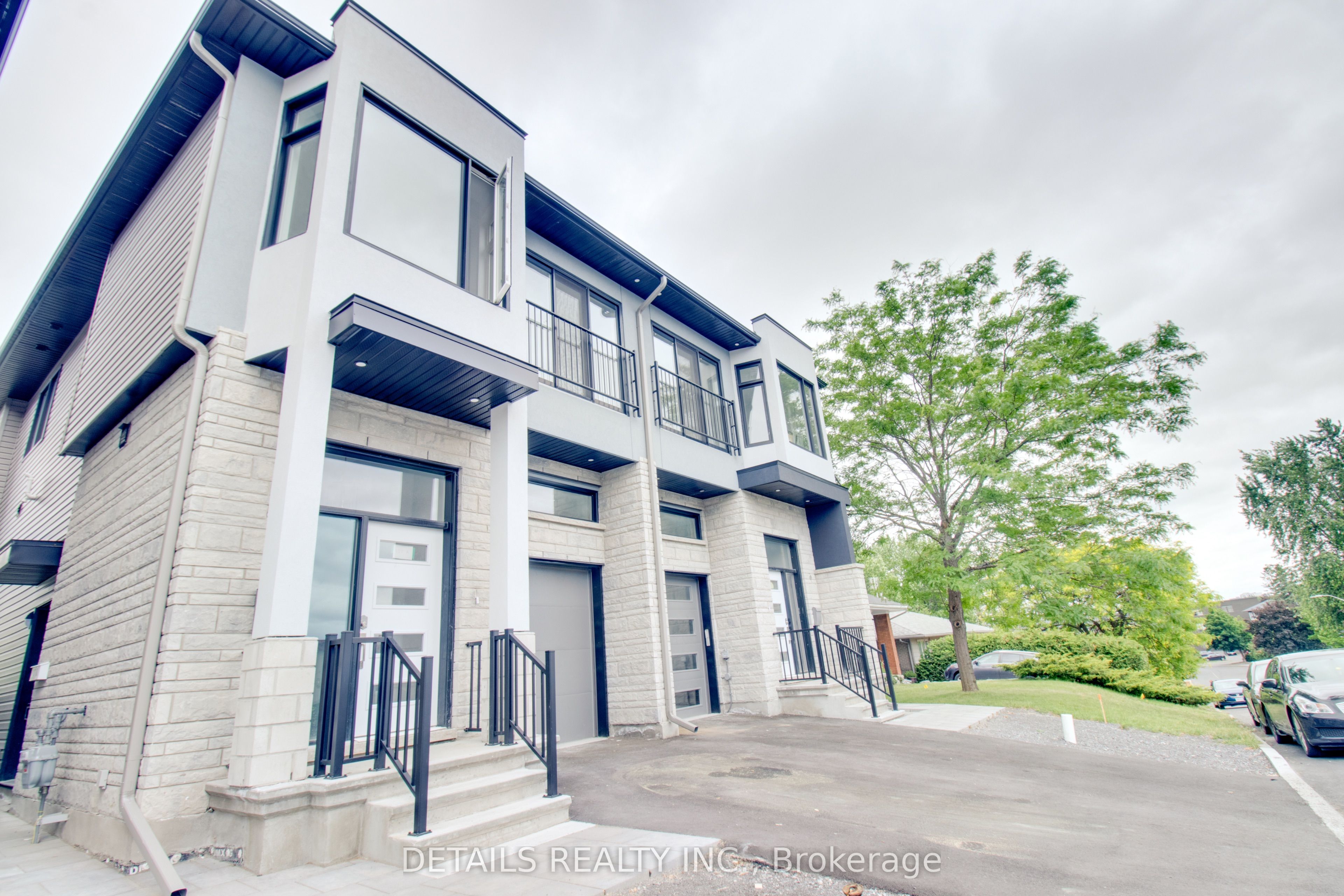 137 Duford St Property Photo 1