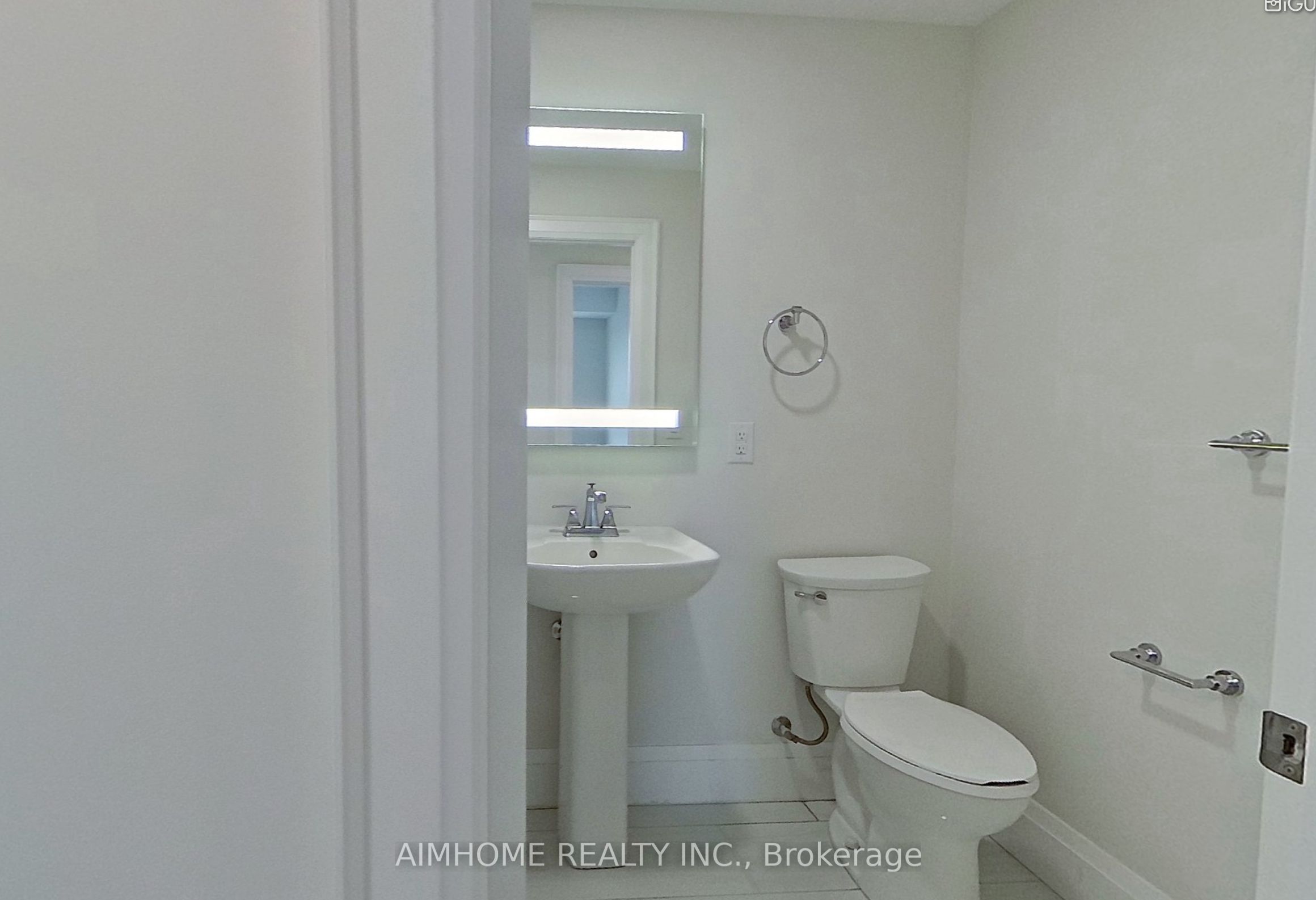 460 Columbia Street W 1102 Property Photo 1