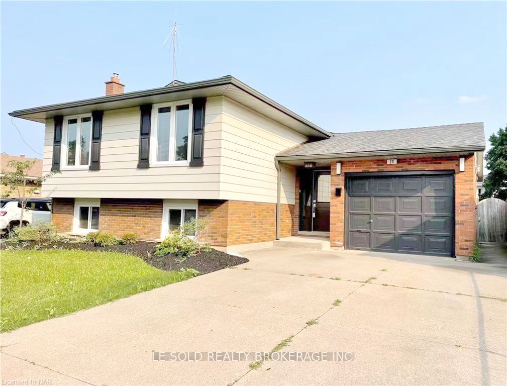 24 Winnifred Ave Property Photo 1