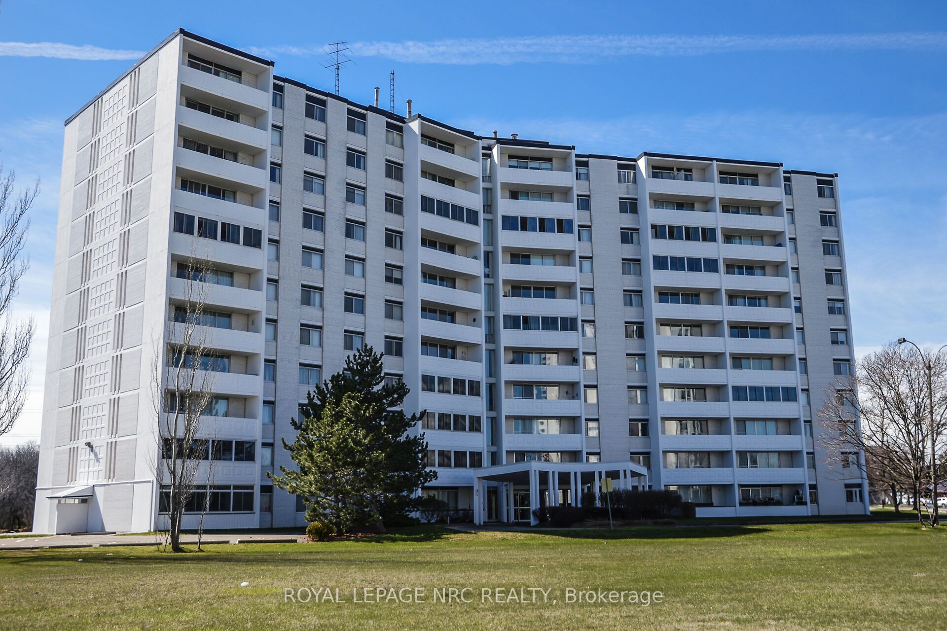 35 Towering Heights Blvd Property Photo 1