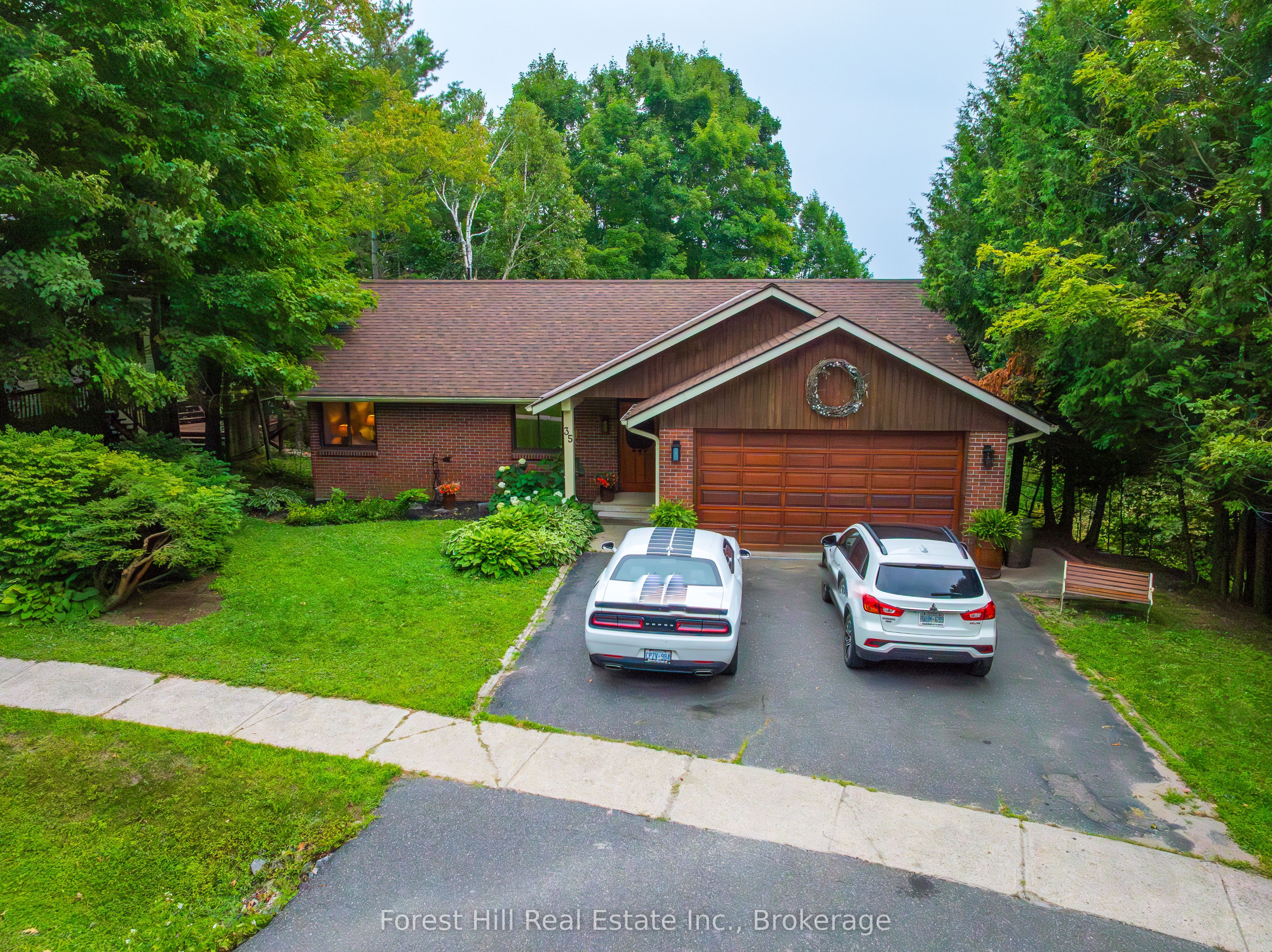 35 Westvale Dr Property Photo