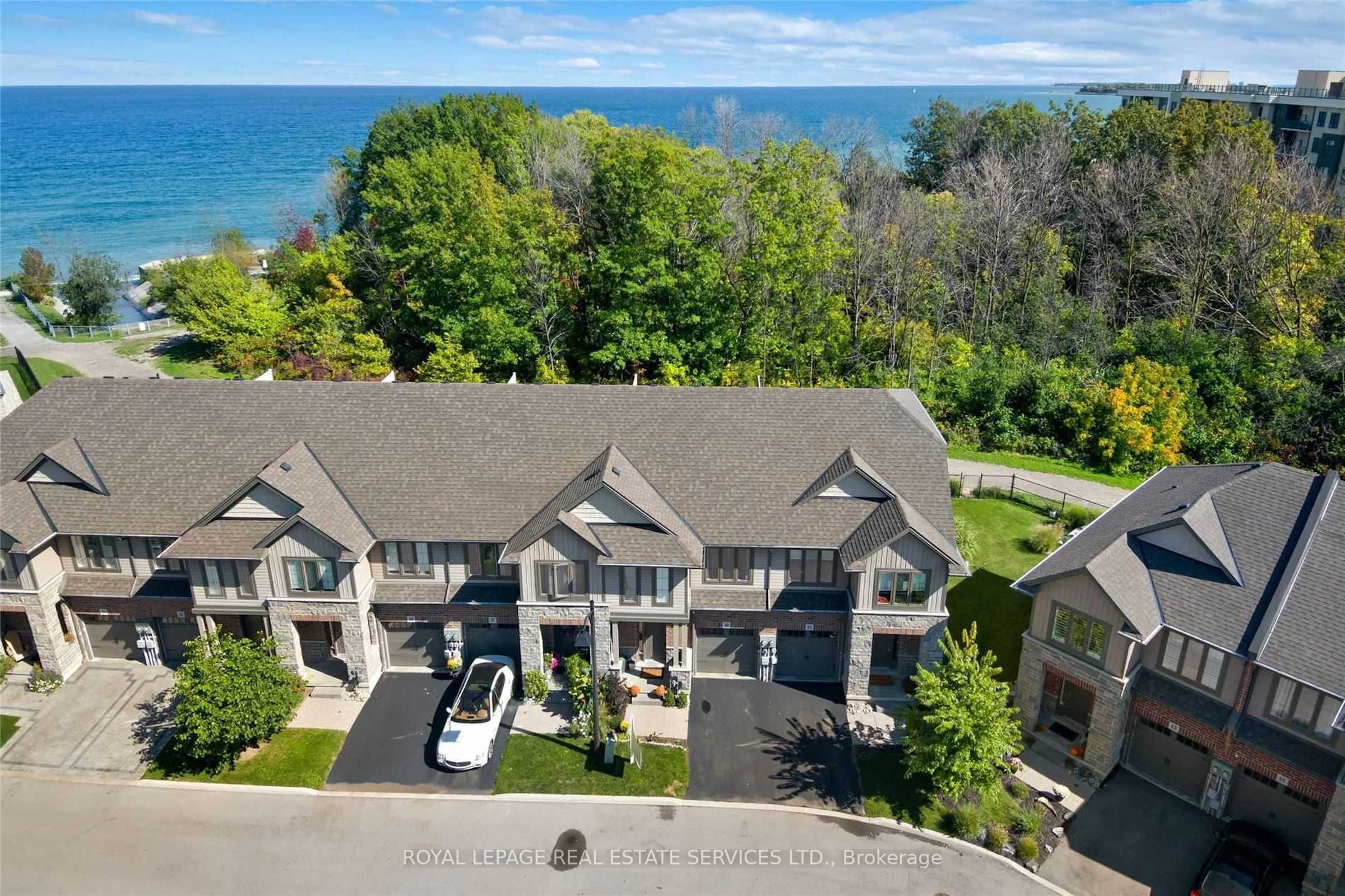 59 Southshore Cres Property Photo 1