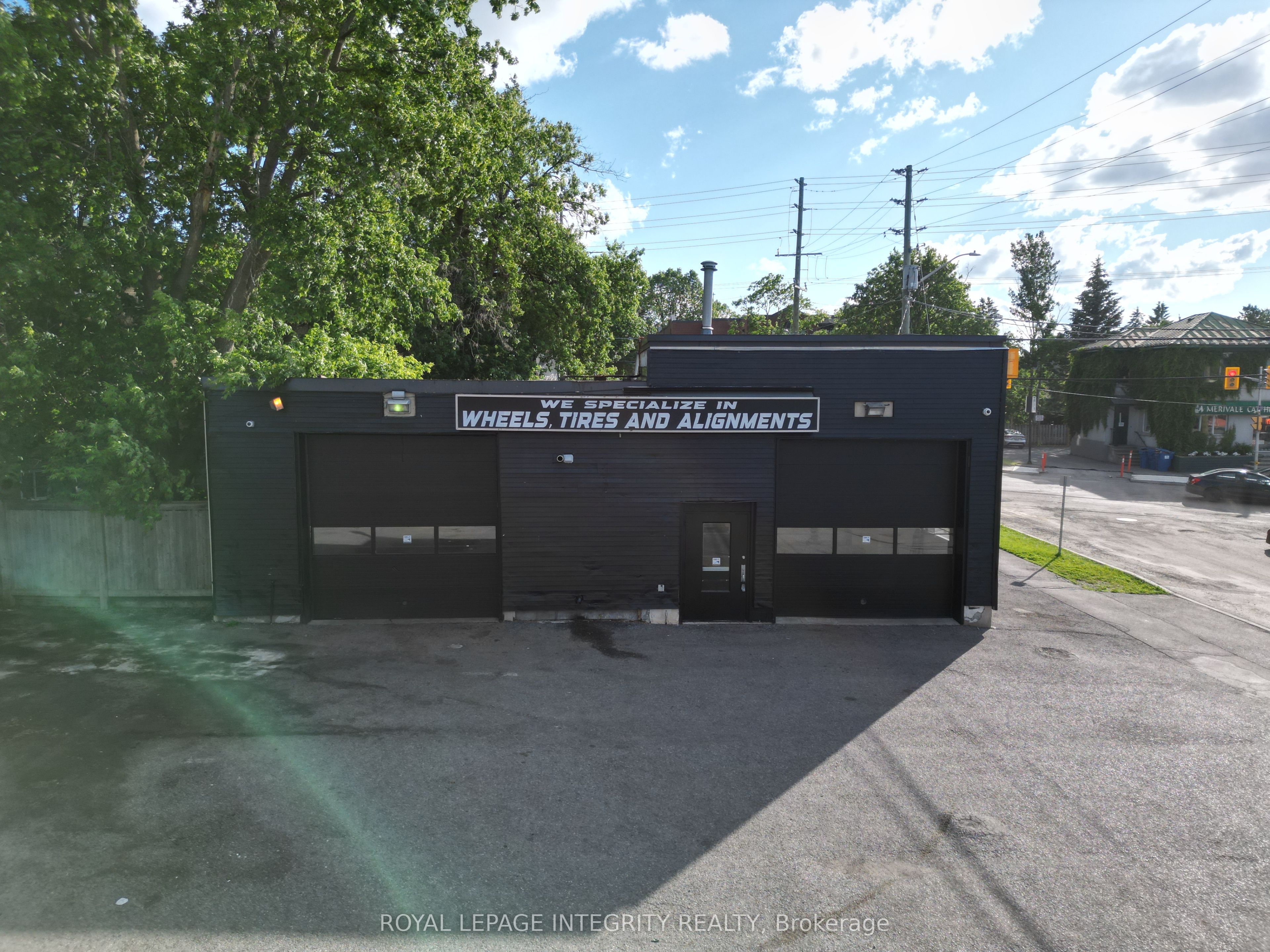 1049 Merivale Road Property Photo 1