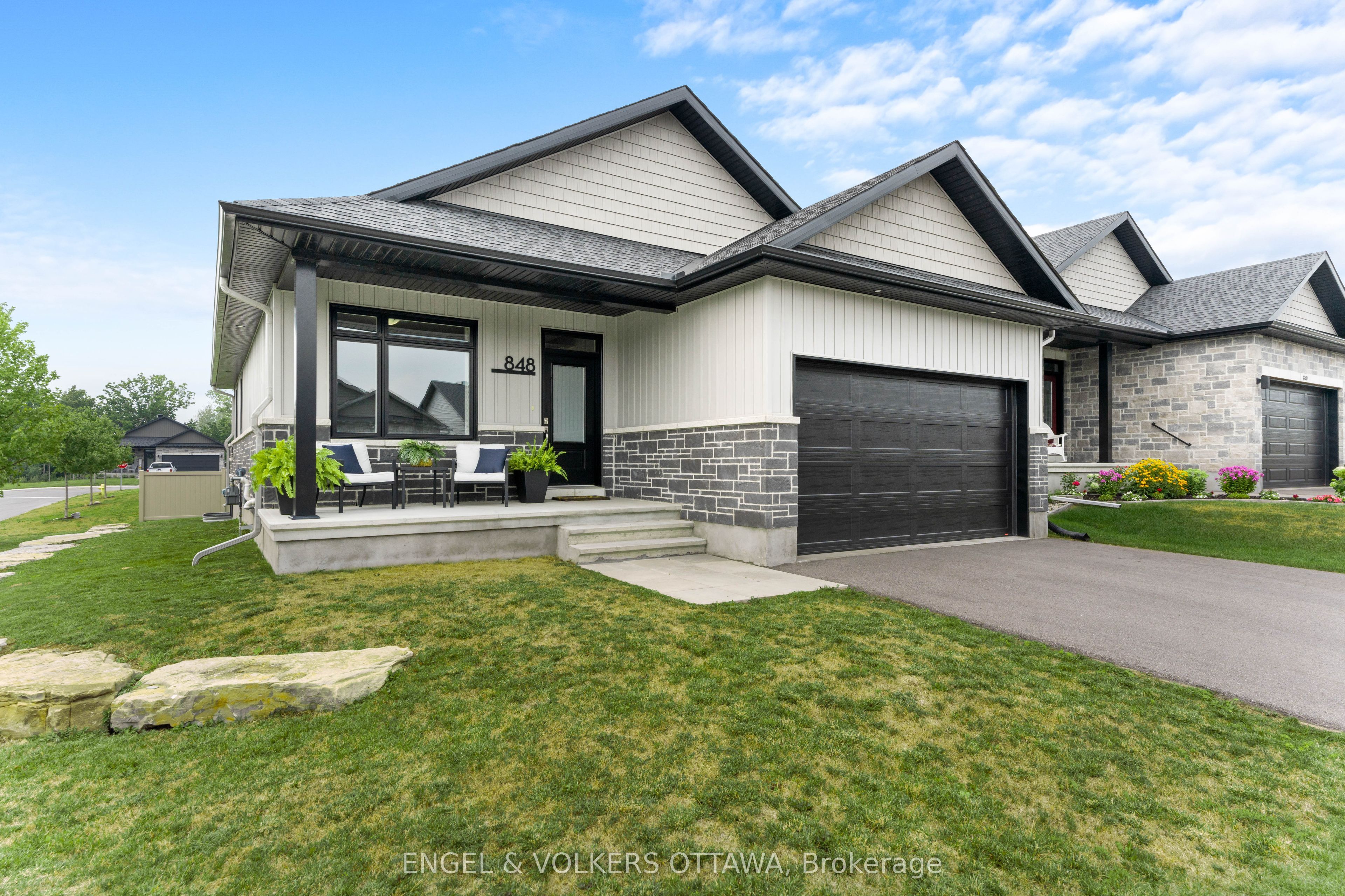 848 Reaume Street Property Photo 1